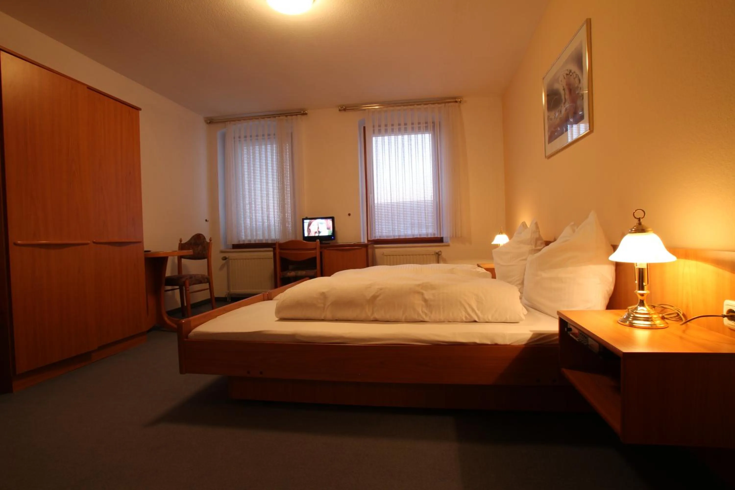 Photo of the whole room, Bed in Hotel Weisse Taube