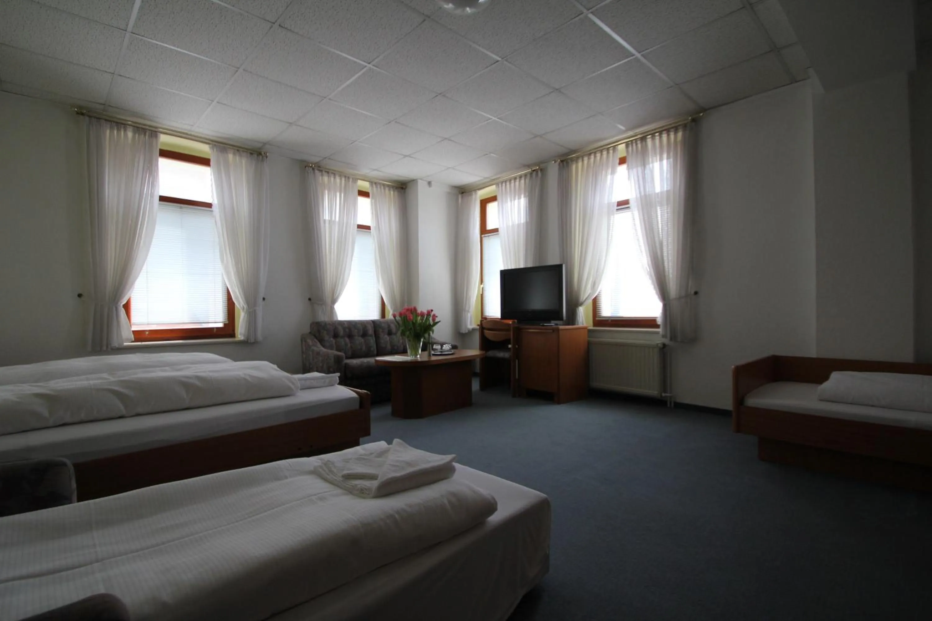 Photo of the whole room, Bed in Hotel Weisse Taube