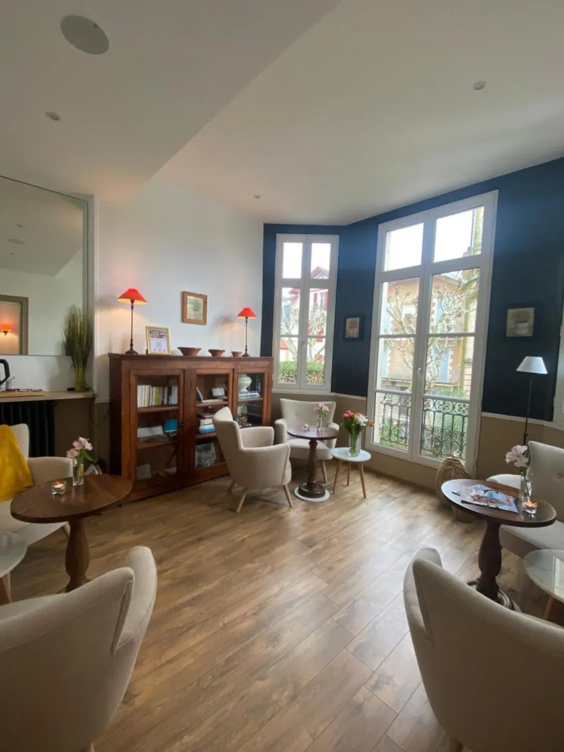 Seating area in Hôtel & Espace Bien-être La Maison du Lierre