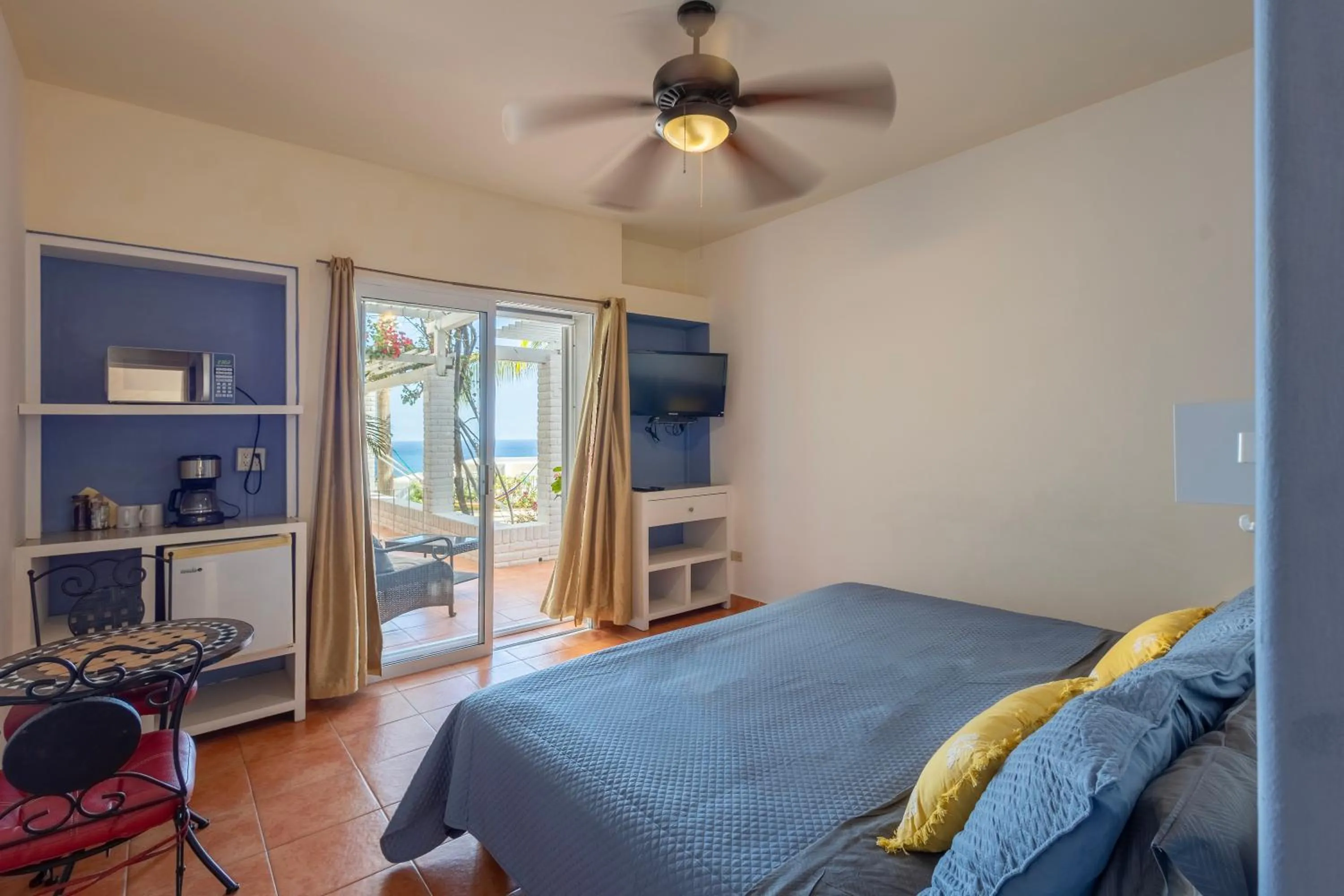 Bed in MariaMar Suites