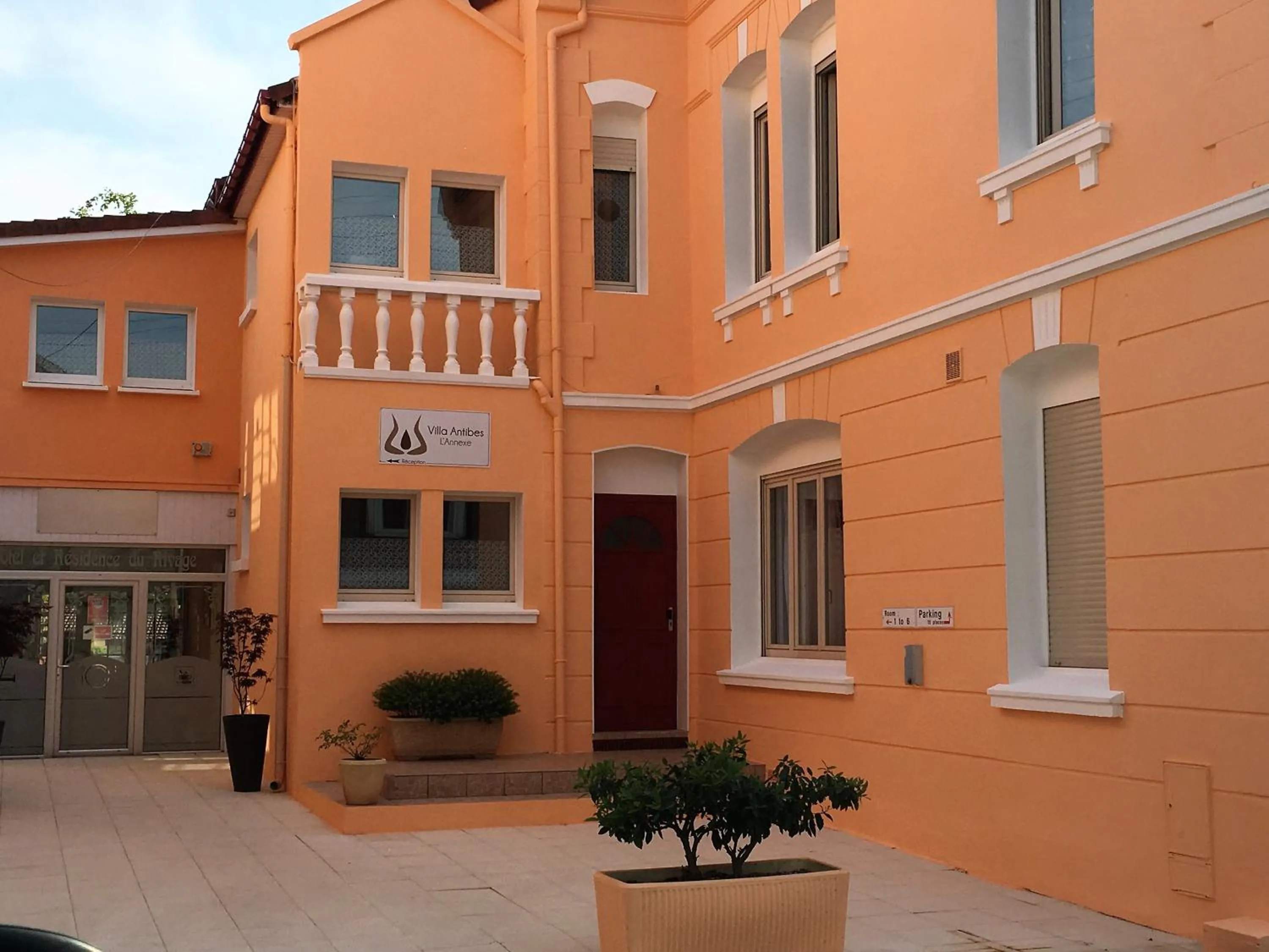 Facade/entrance in Hôtel et Appart 'hôtel Chez Gino ETAPLES-Le Touquet
