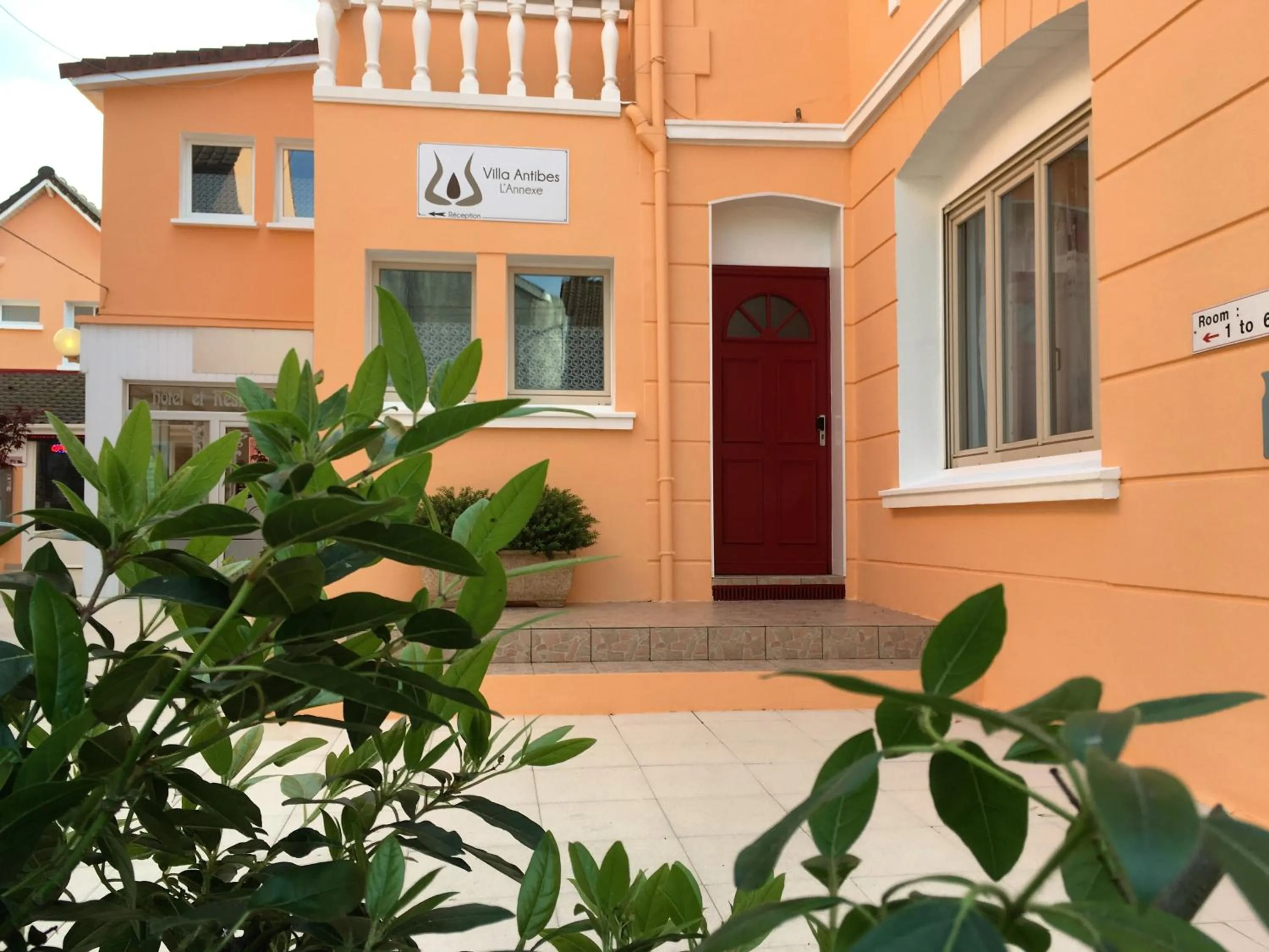 Facade/entrance in Hôtel et Appart 'hôtel Chez Gino ETAPLES-Le Touquet