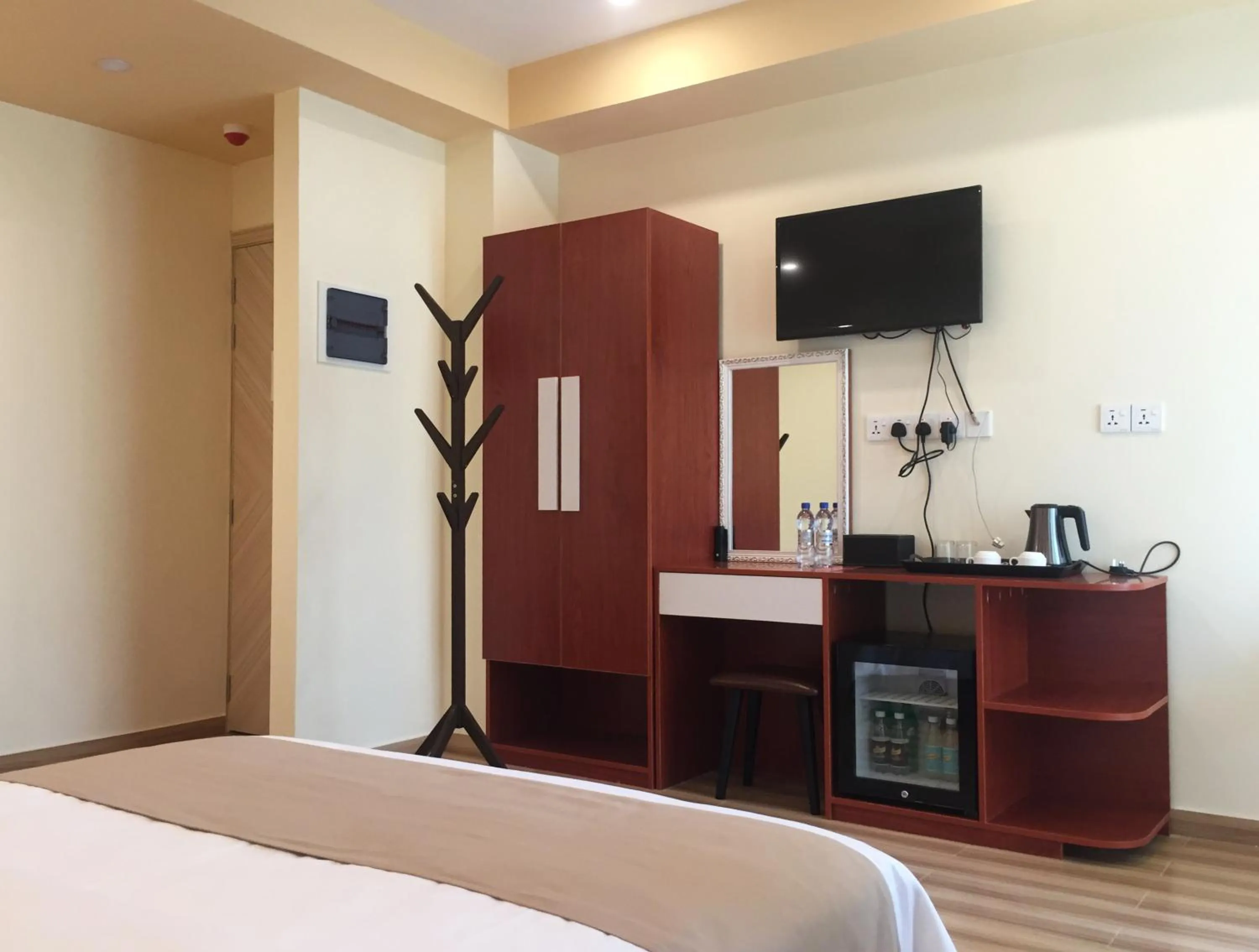 TV and multimedia, Bed in Rosemary Boutique