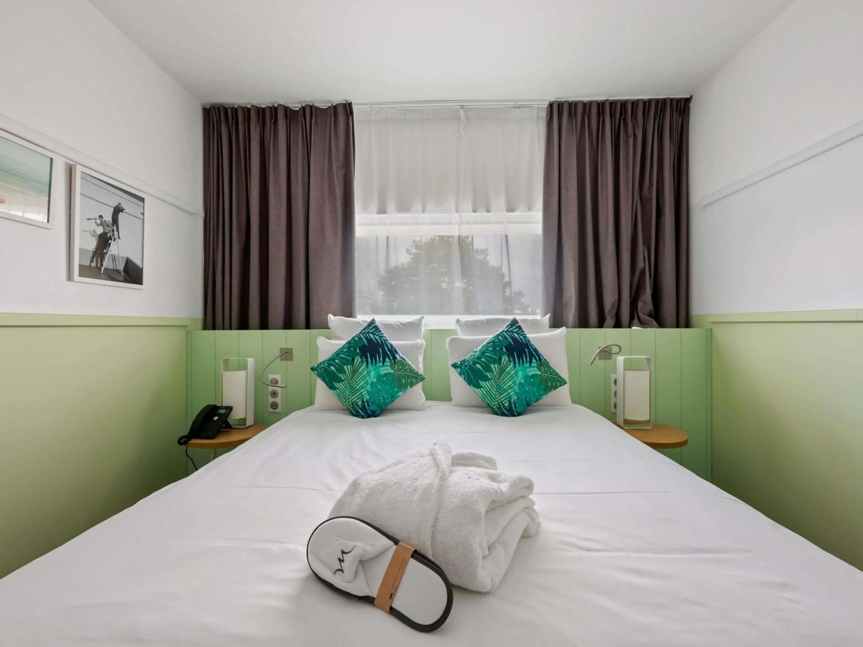 Bedroom, Bed in Mercure Paris Orly Airport