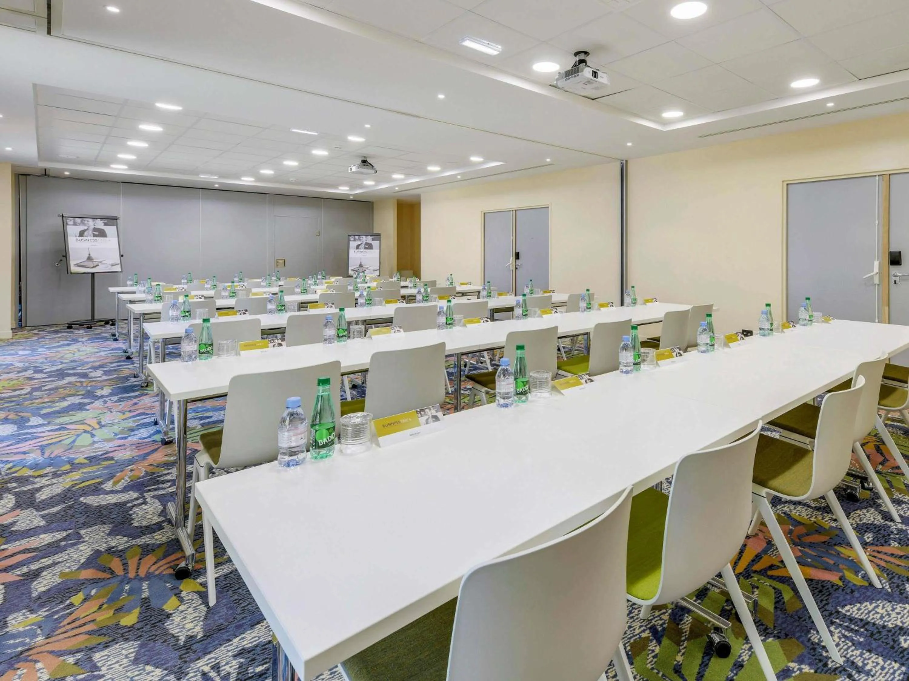 Meeting/conference room in Mercure Paris Orly Airport
