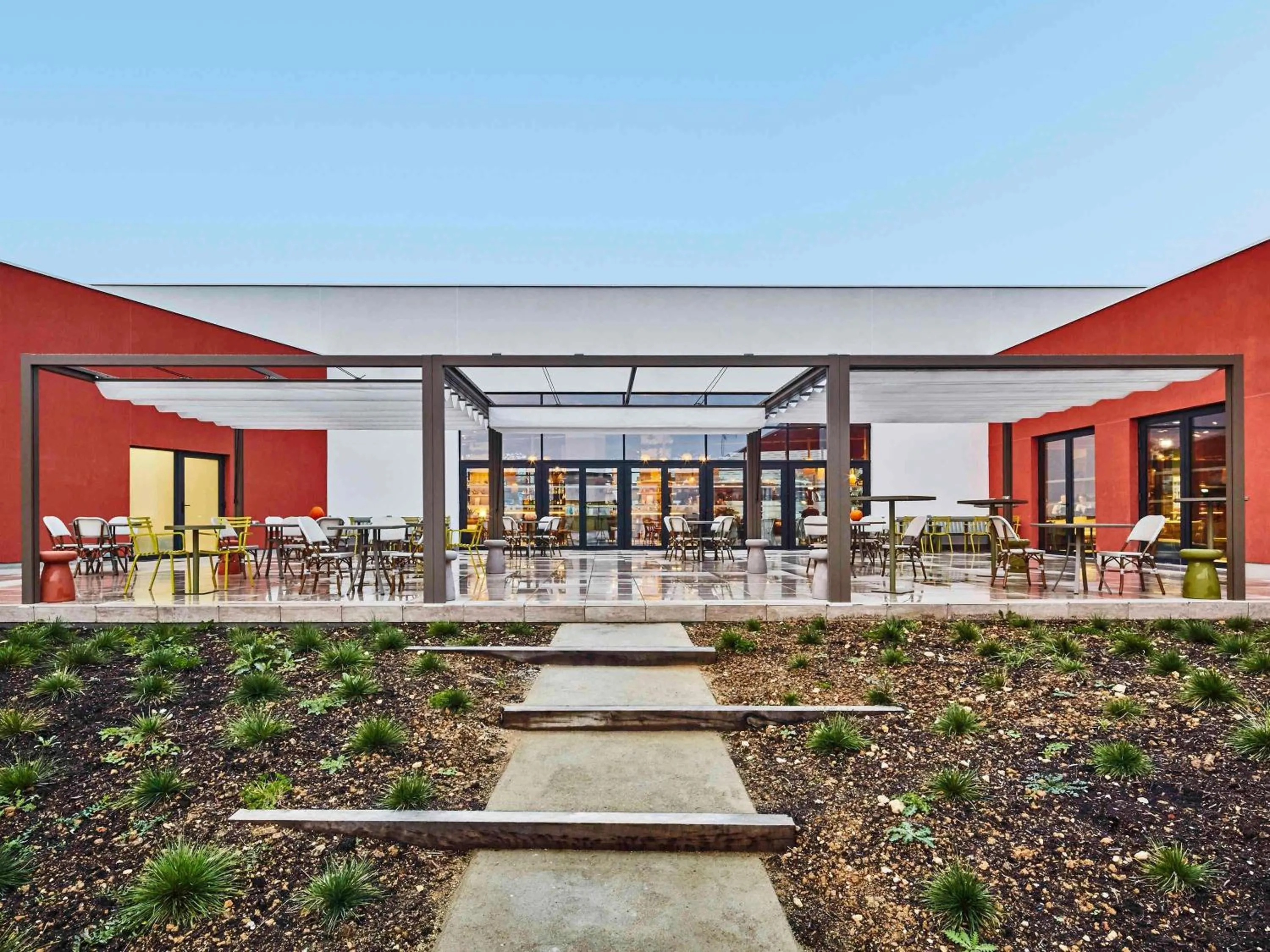 Property building in Mercure Paris Orly Airport