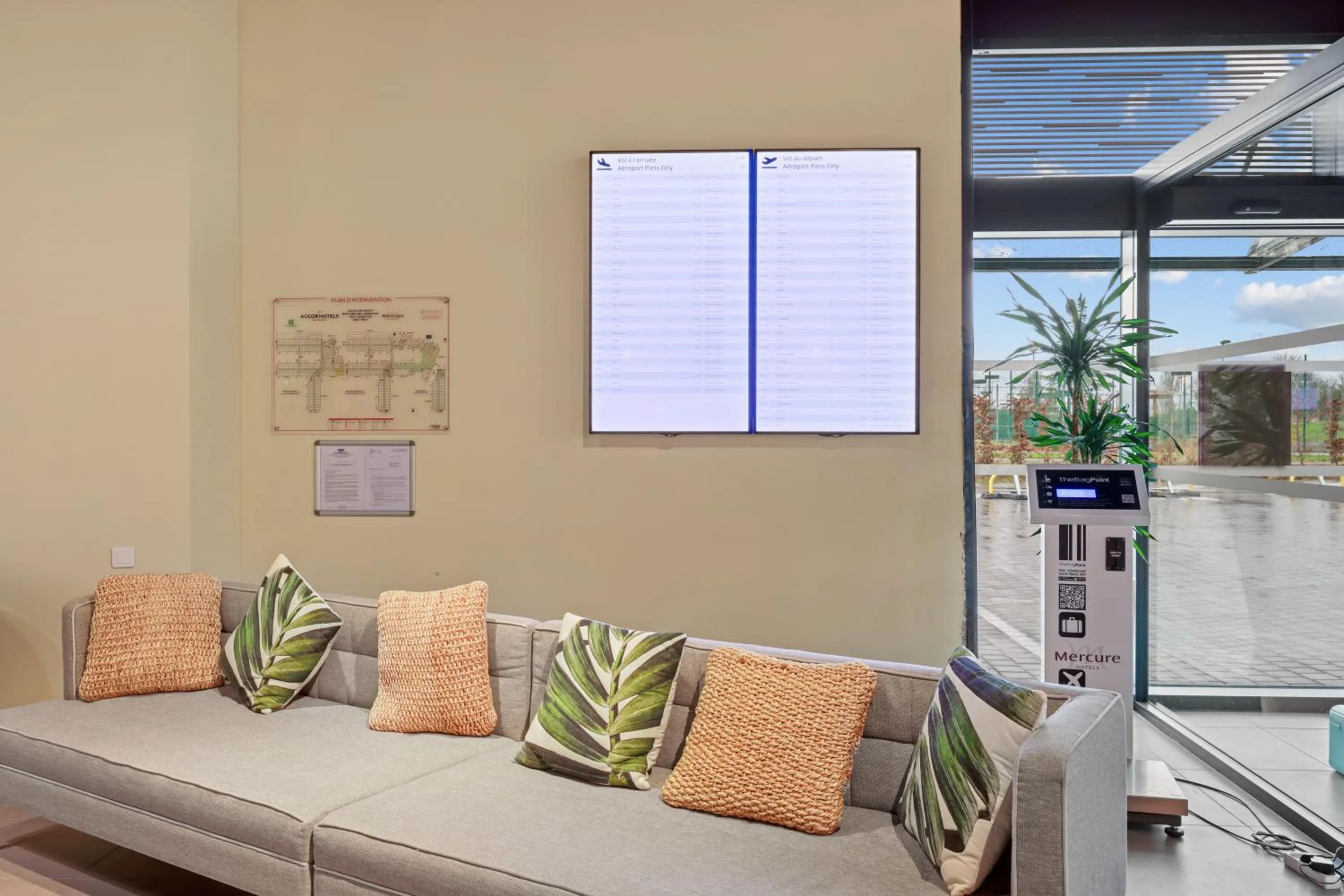 Area and facilities in Mercure Paris Orly Airport