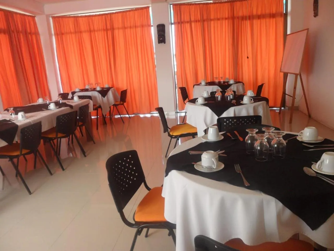 Restaurant/places to eat in Hotel Yurupary AMAZONAS