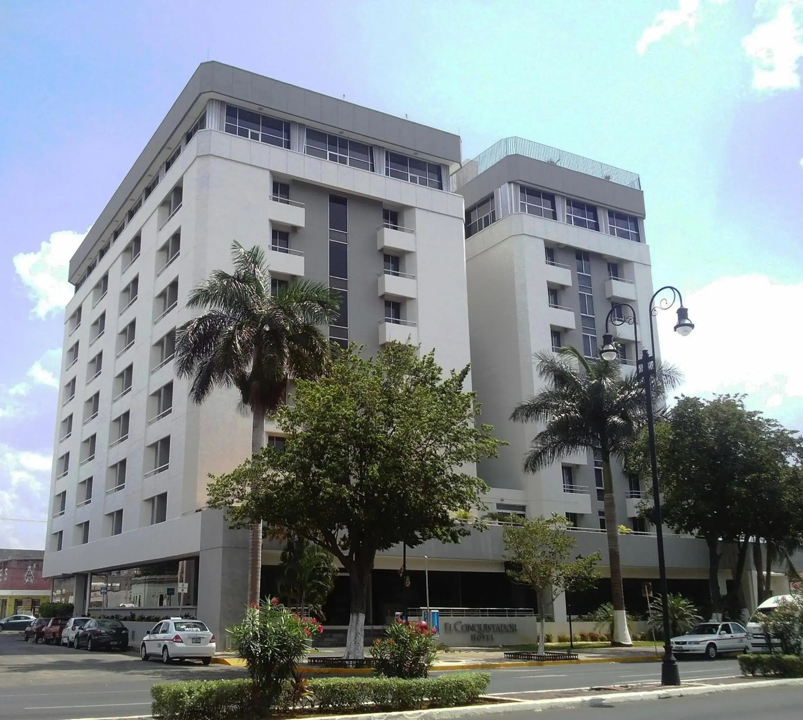 Property building in Hotel El Conquistador del Paseo de Montejo Property building in Hotel El Conquistador del Paseo de Montejo