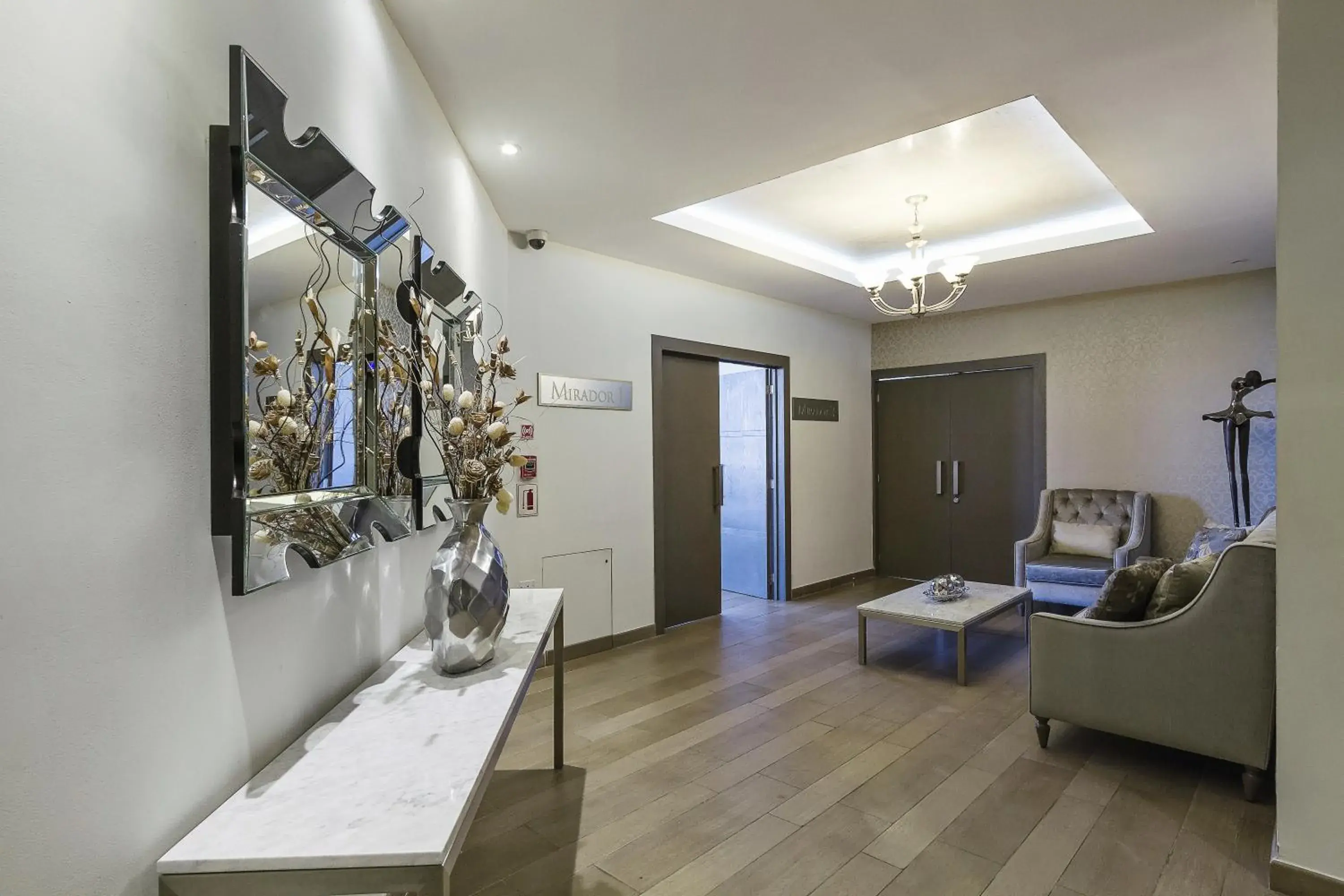 Living room in Hotel El Conquistador del Paseo de Montejo Living room in Hotel El Conquistador del Paseo de Montejo