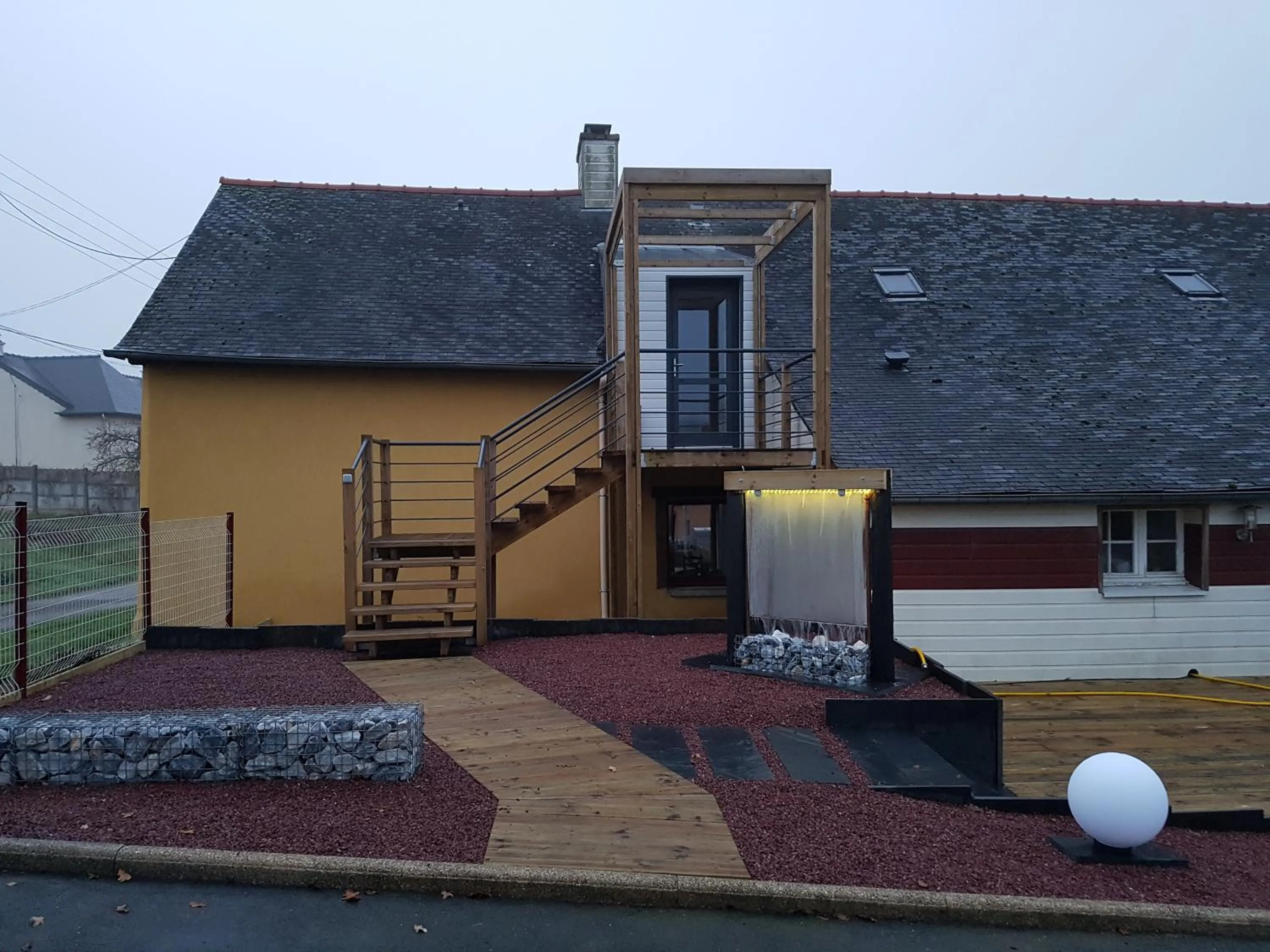 Property building in Le Pont Sée