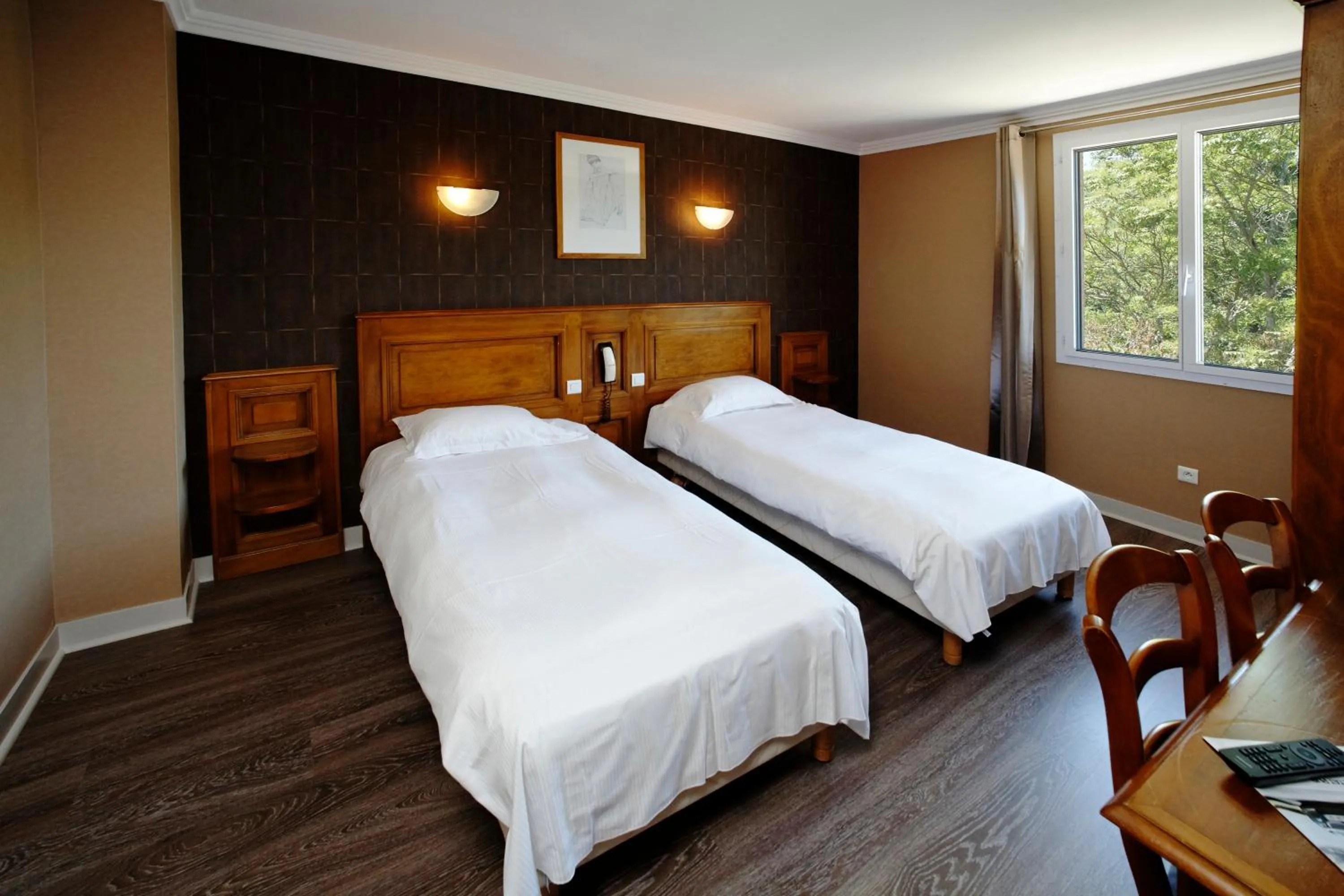 Bed in Hotel du Lac Foix