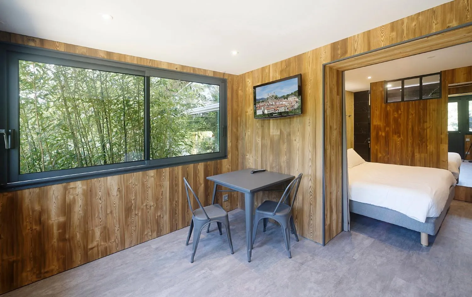 Bed in Hotel du Lac Foix