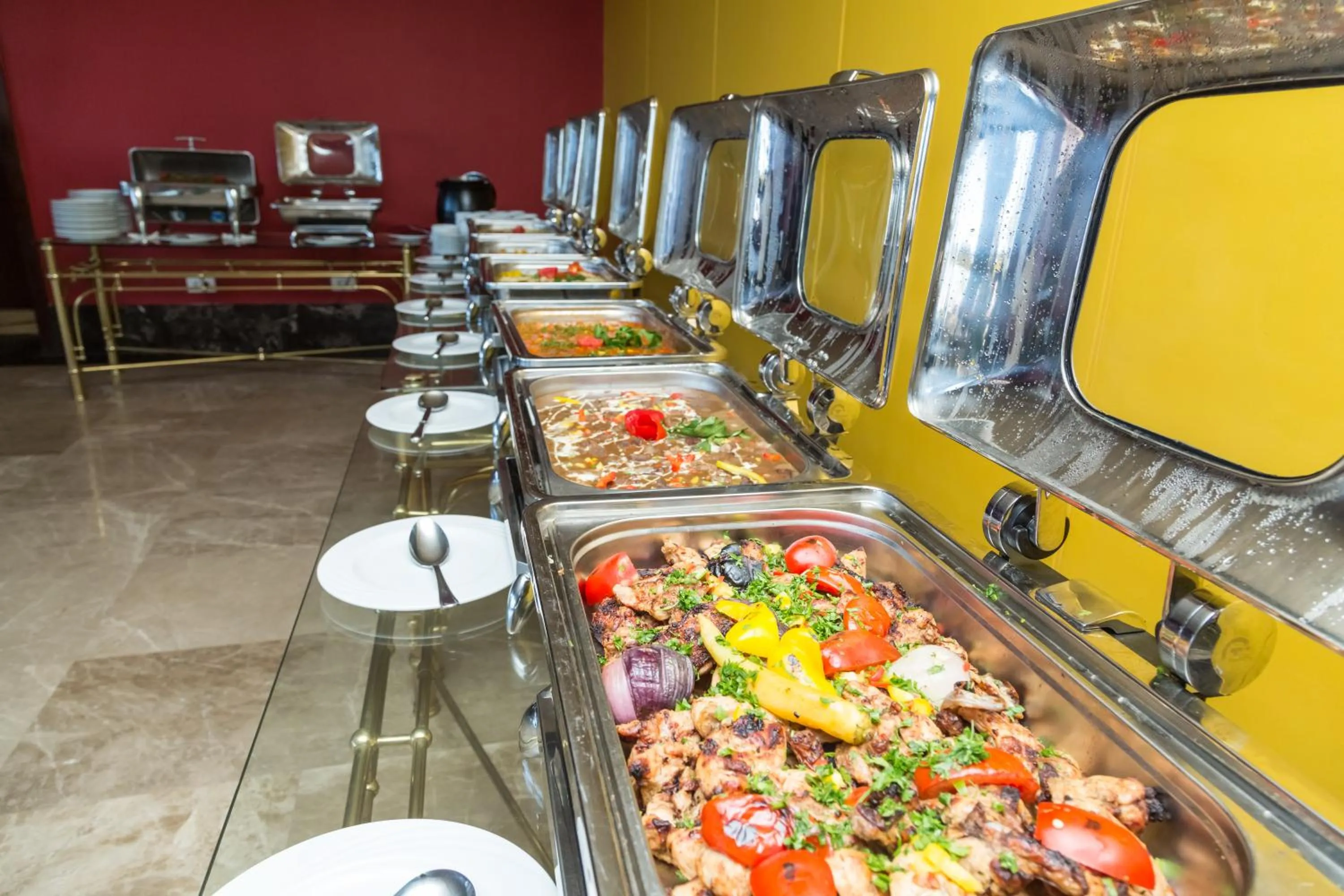 Restaurant/places to eat in Porto Said Hotel & Spa