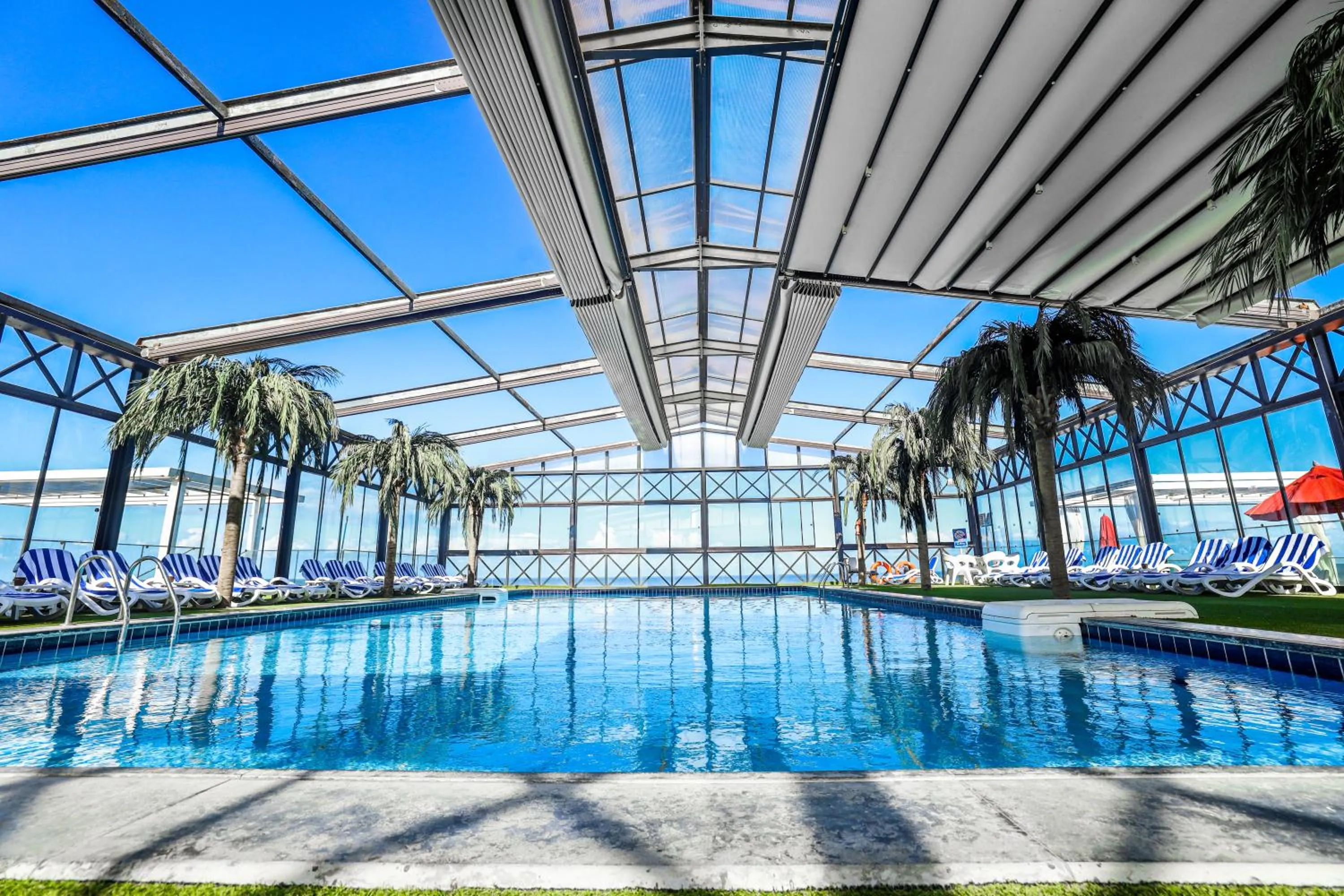 Swimming pool in Porto Said Hotel & Spa