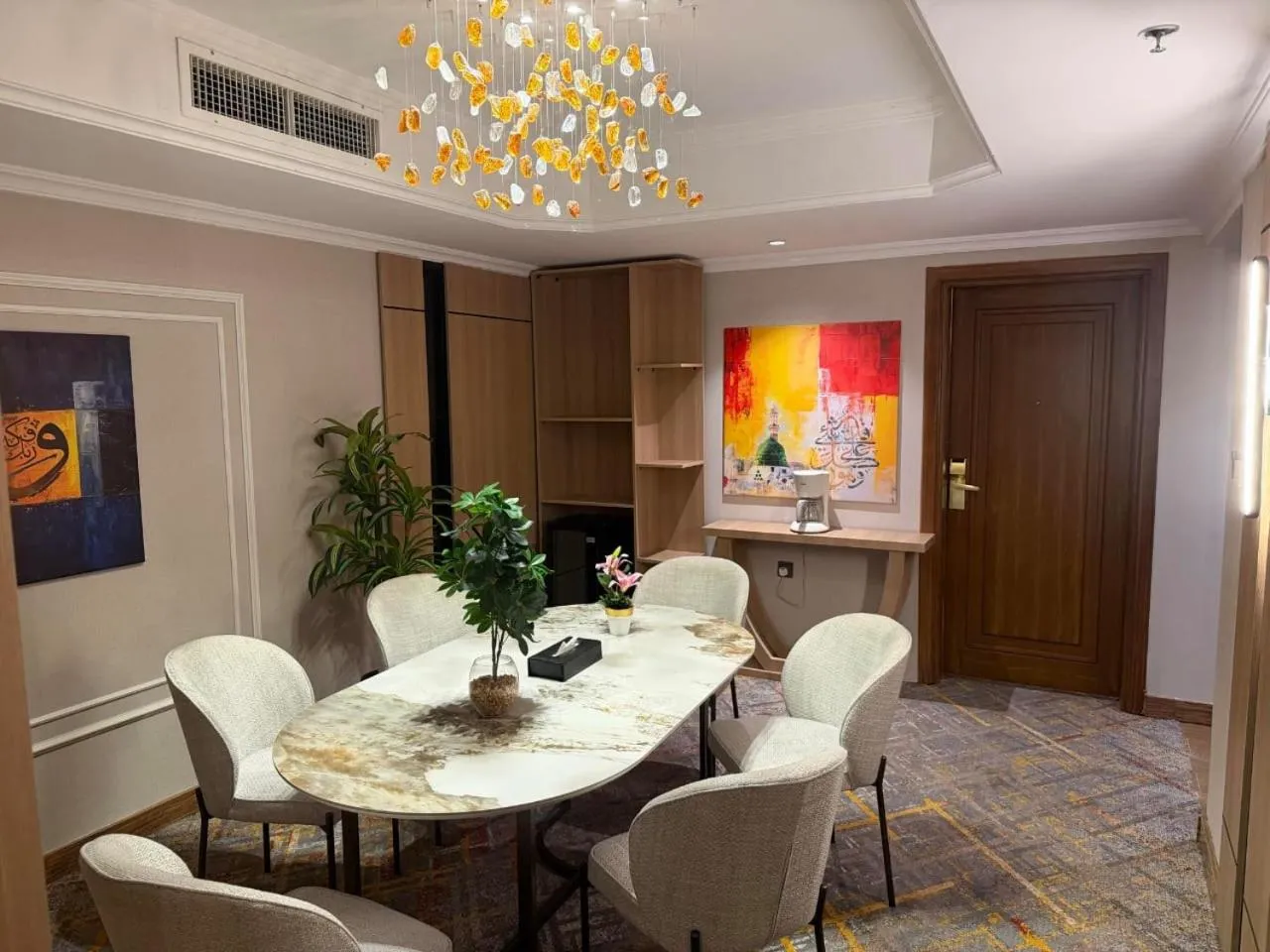 Living room in Golden Tulip Al Shakreen