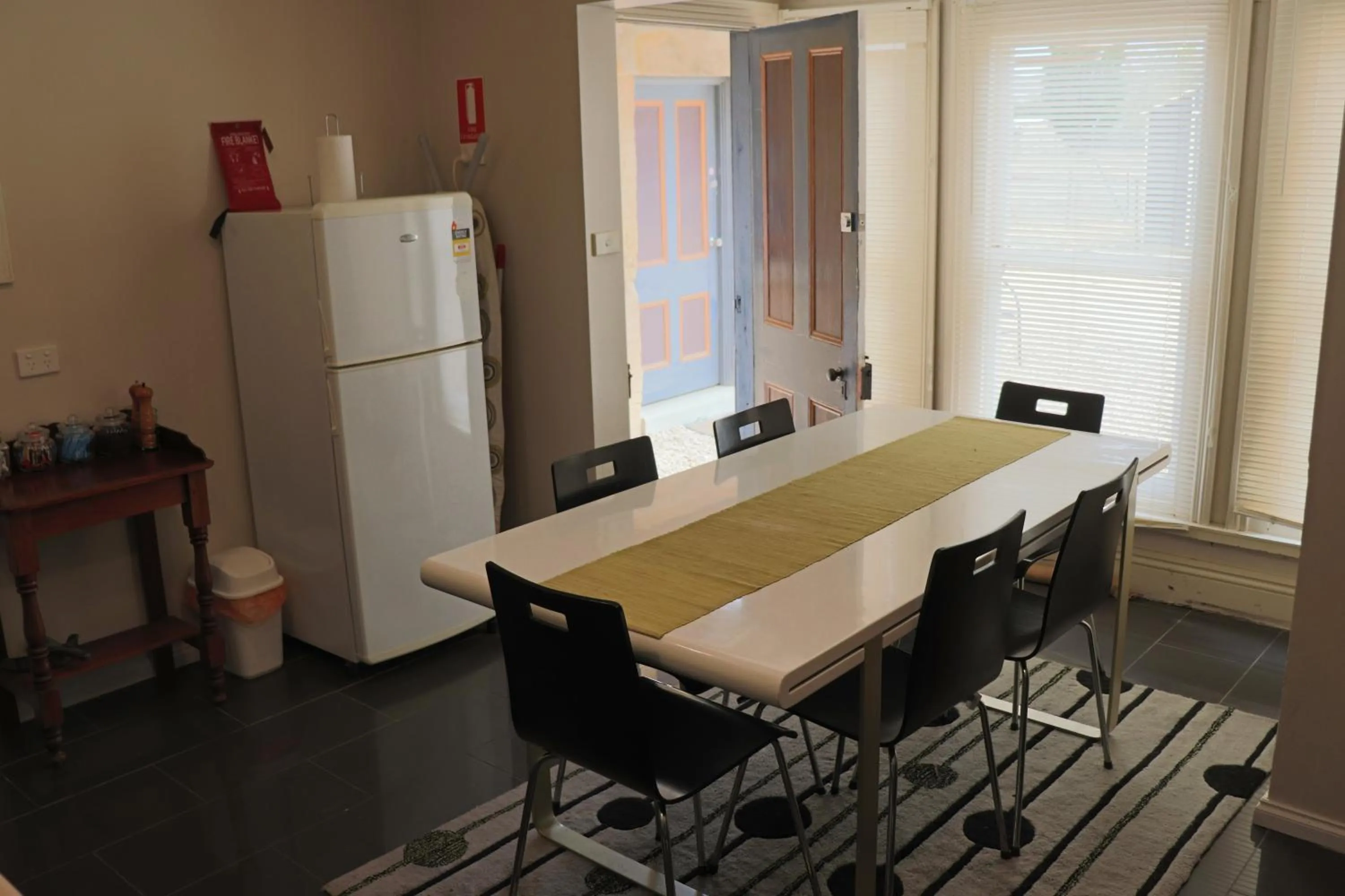 Dining area in Robinson Cottage