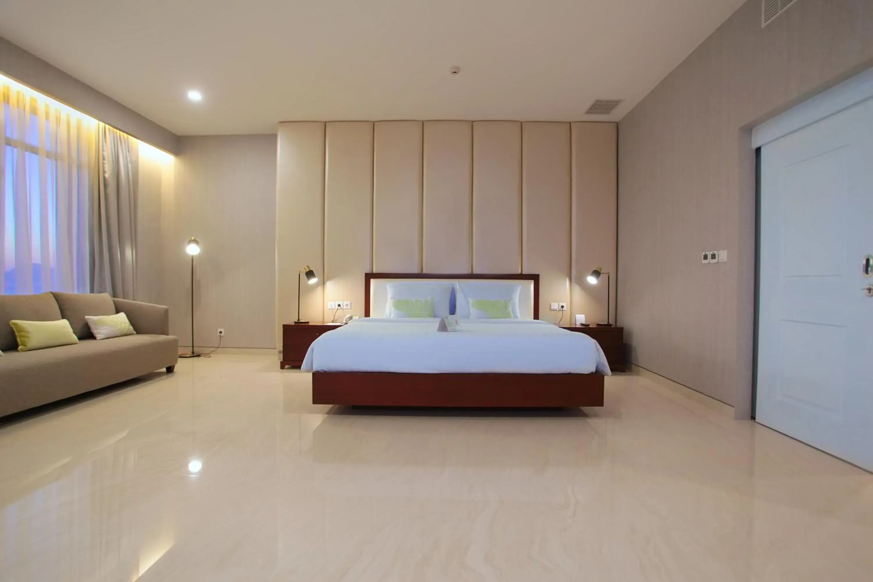 Bed in Grand Whiz Megamas Manado Bed in Grand Whiz Megamas Manado