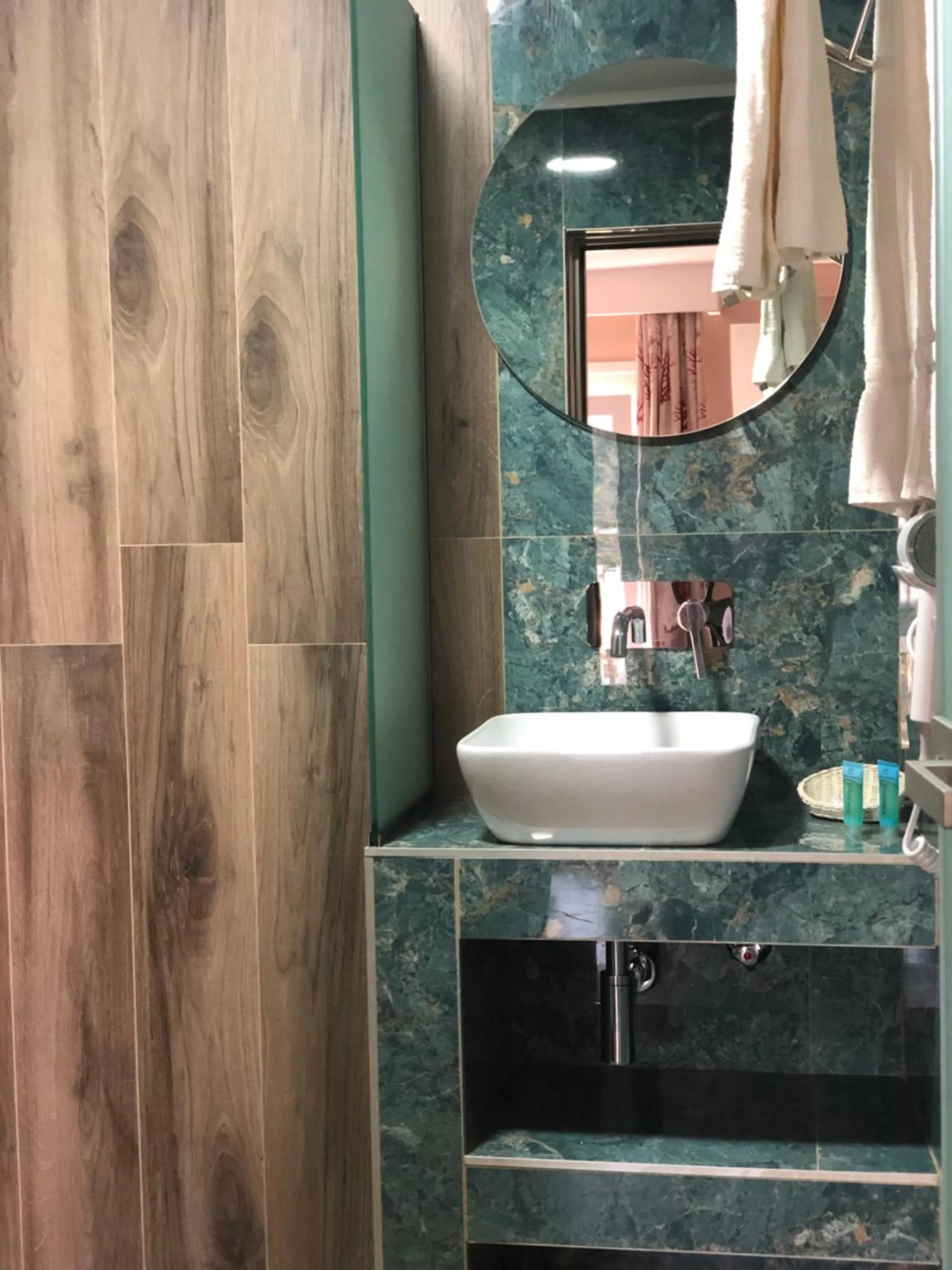 Athanasia Rooms