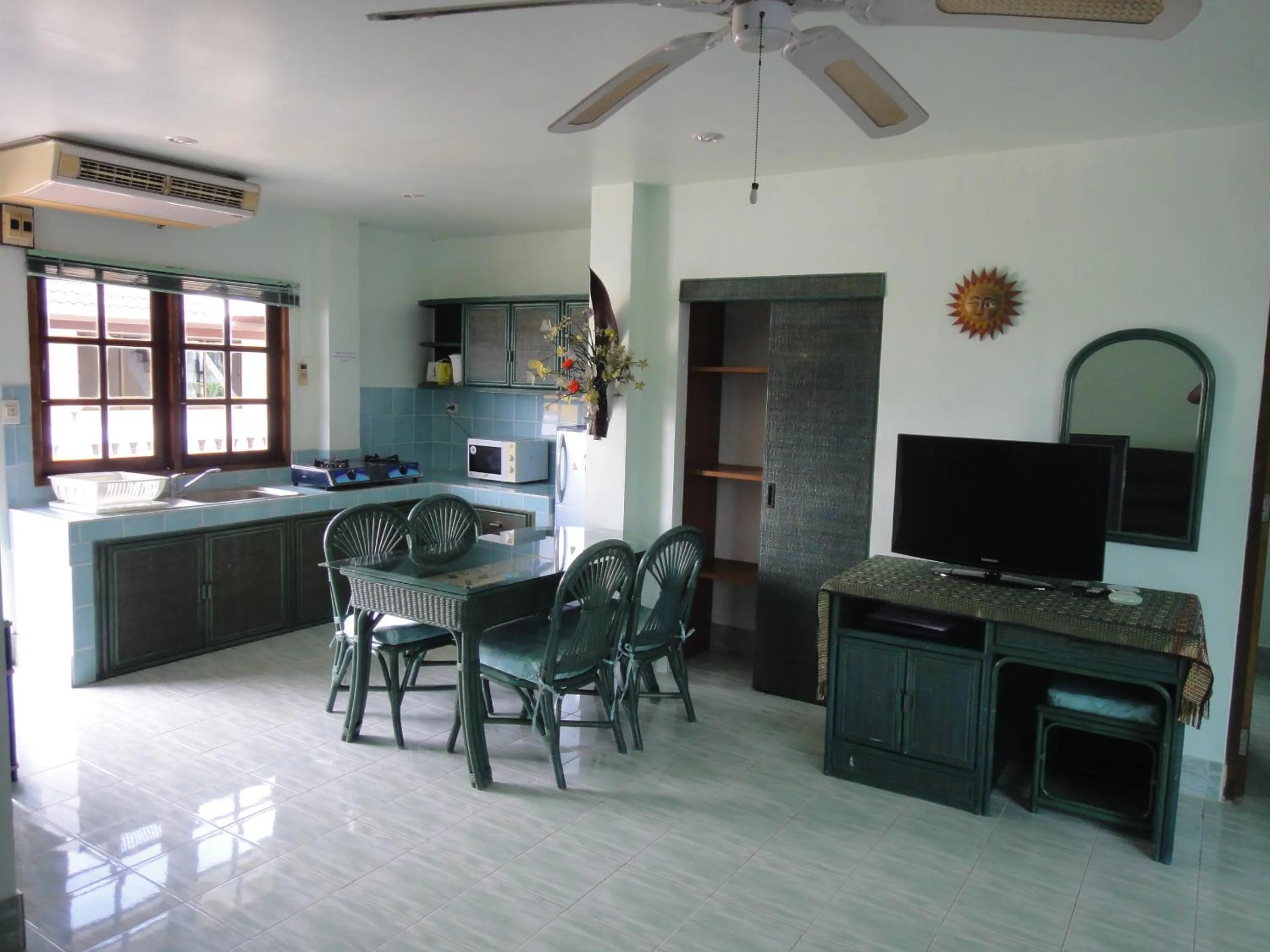 Patong Sunbeach Mansion