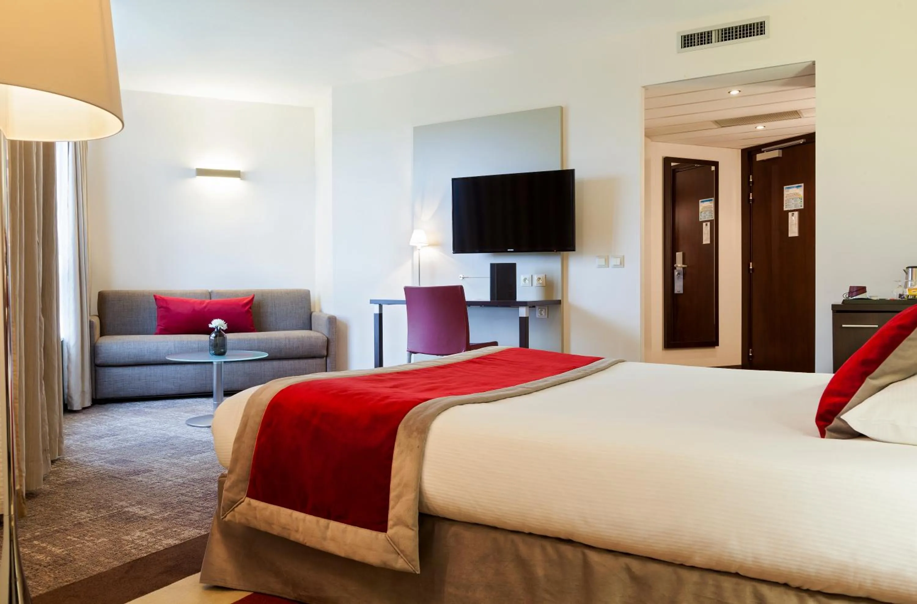 Bed in Holiday Inn - Strasbourg - Nord by IHG