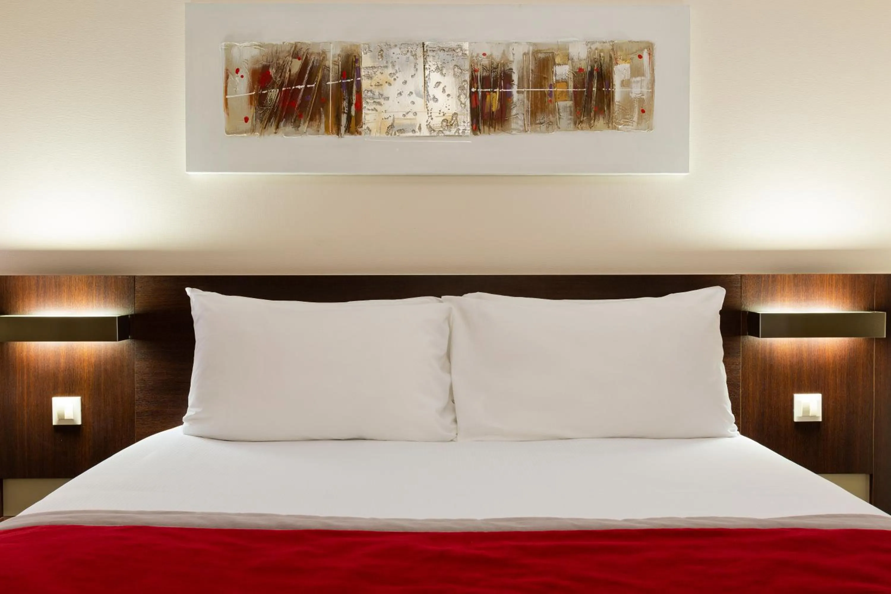 Bed in Holiday Inn - Strasbourg - Nord by IHG