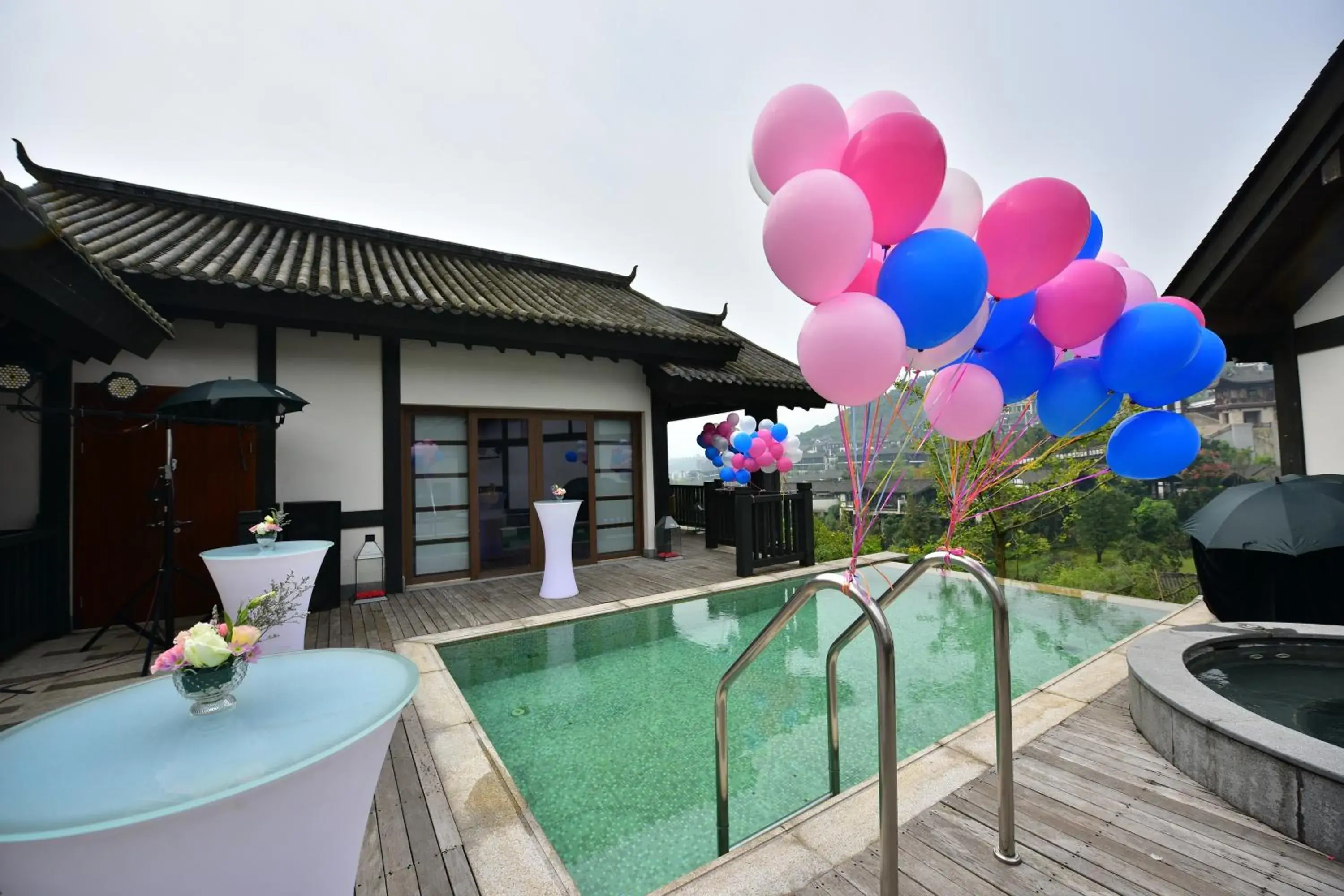 Swimming pool in Banyan Tree Chongqing Beibei Swimming pool in Banyan Tree Chongqing Beibei