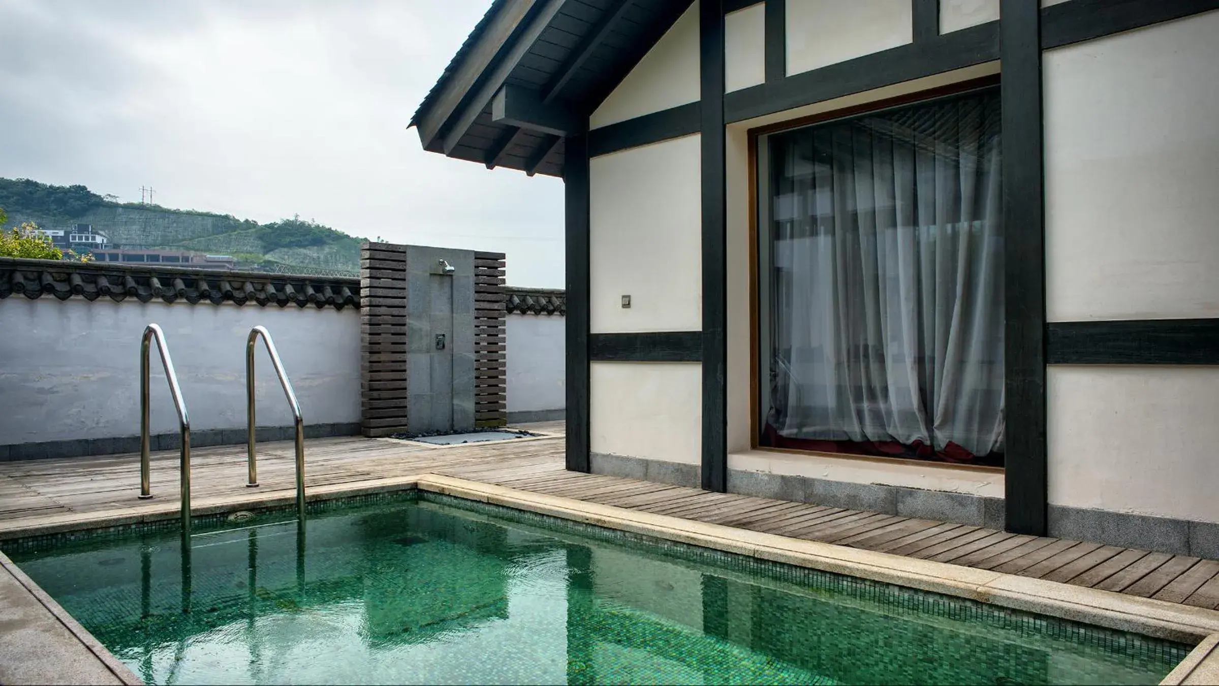 Swimming pool in Banyan Tree Chongqing Beibei Swimming pool in Banyan Tree Chongqing Beibei