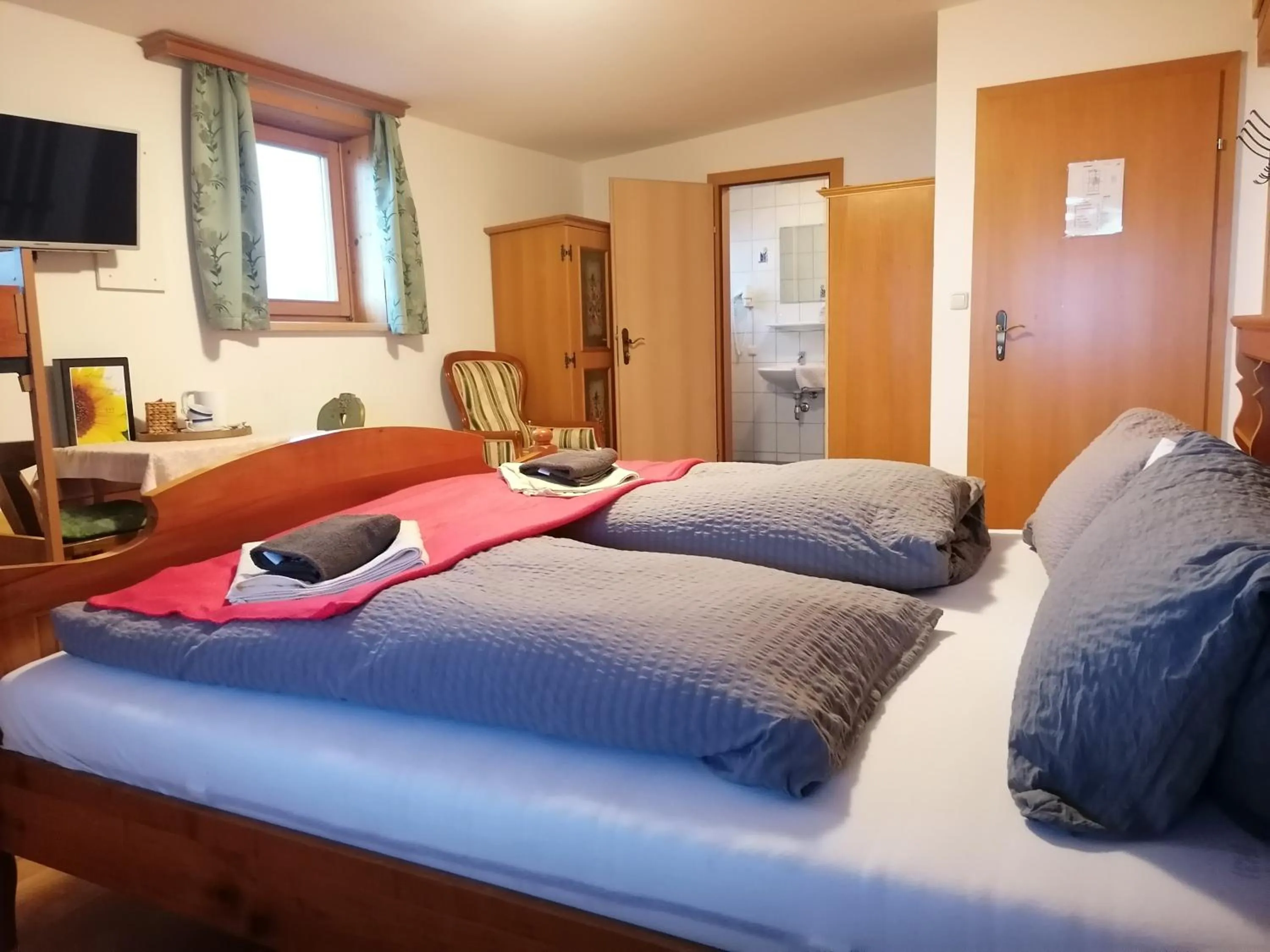 Bedroom, Bed in Landhotel Oberwengerhof