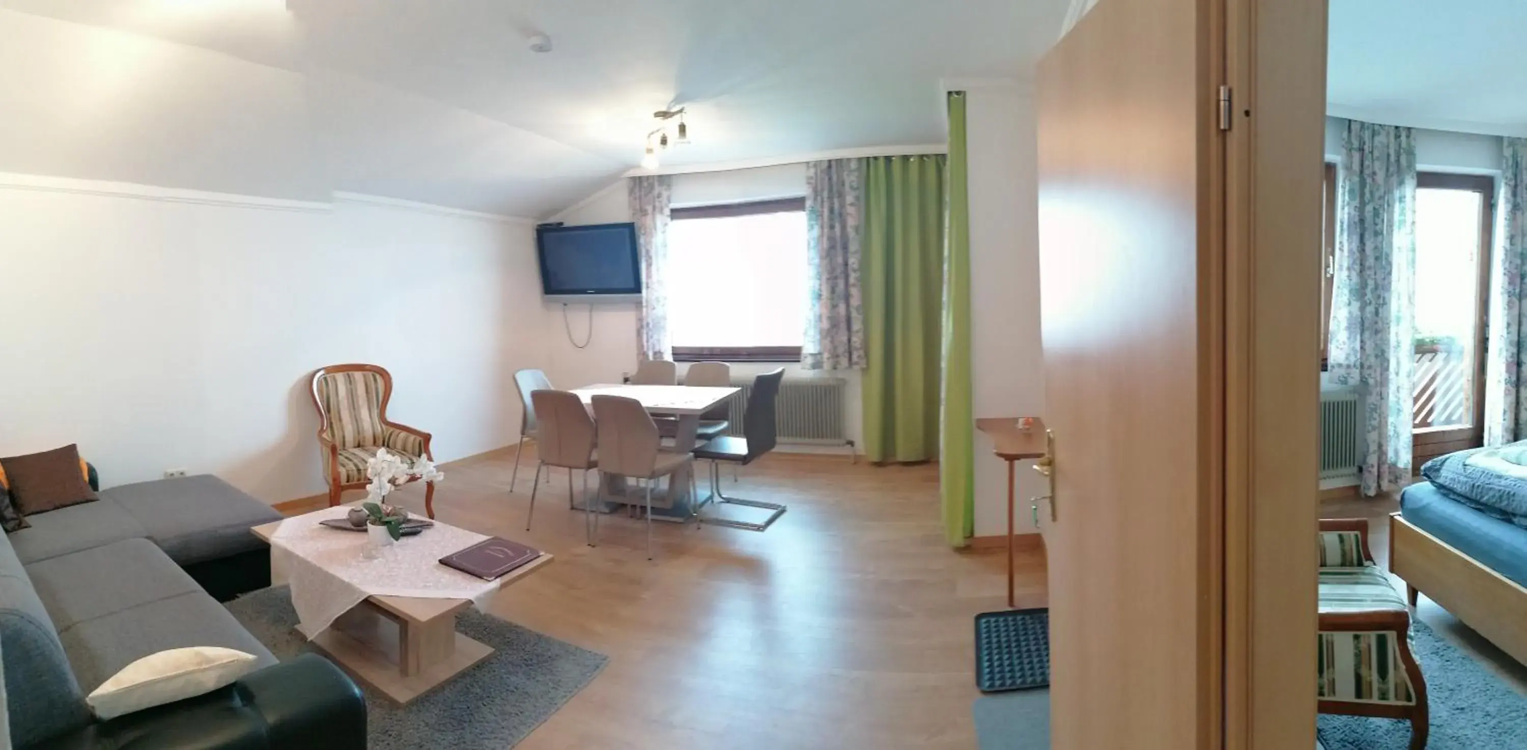 Two-Bedroom Apartment with Balcony in Landhotel Oberwengerhof Two-Bedroom Apartment with Balcony in Landhotel Oberwengerhof