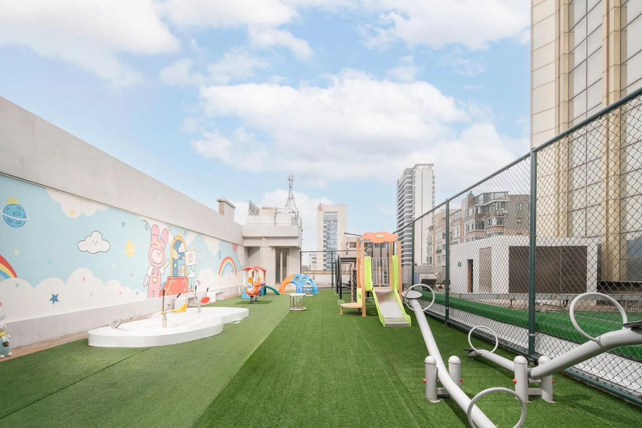 Fitness centre/facilities in Crowne Plaza Zhenjiang by IHG