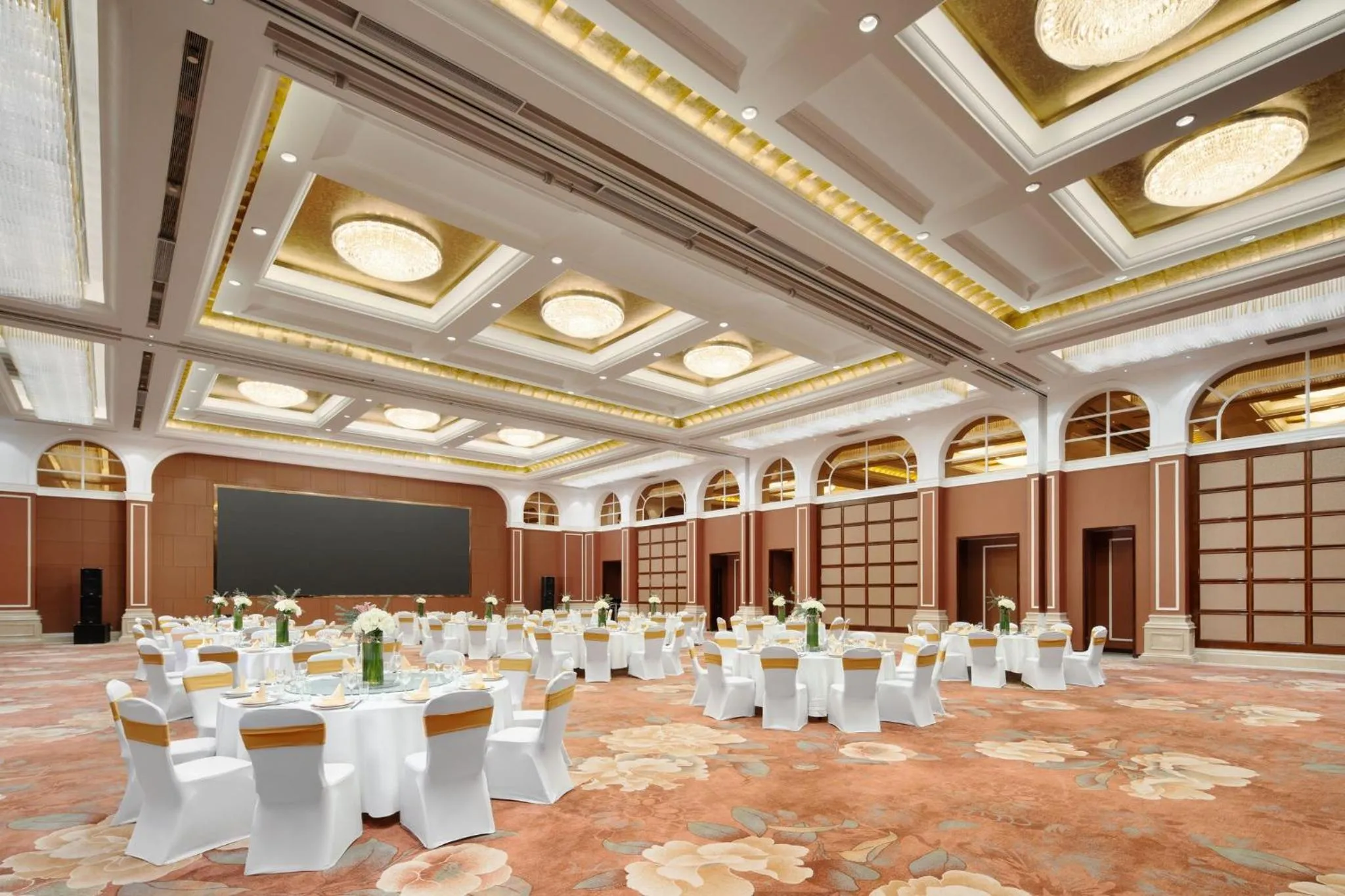 Banquet/Function facilities in Crowne Plaza Zhenjiang by IHG