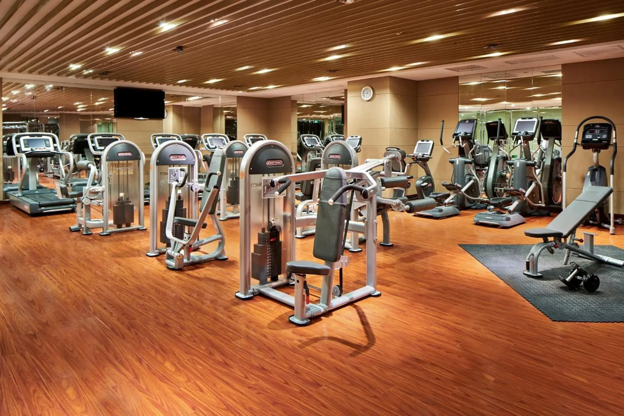 Fitness centre/facilities in Crowne Plaza Zhenjiang by IHG Fitness centre/facilities in Crowne Plaza Zhenjiang by IHG