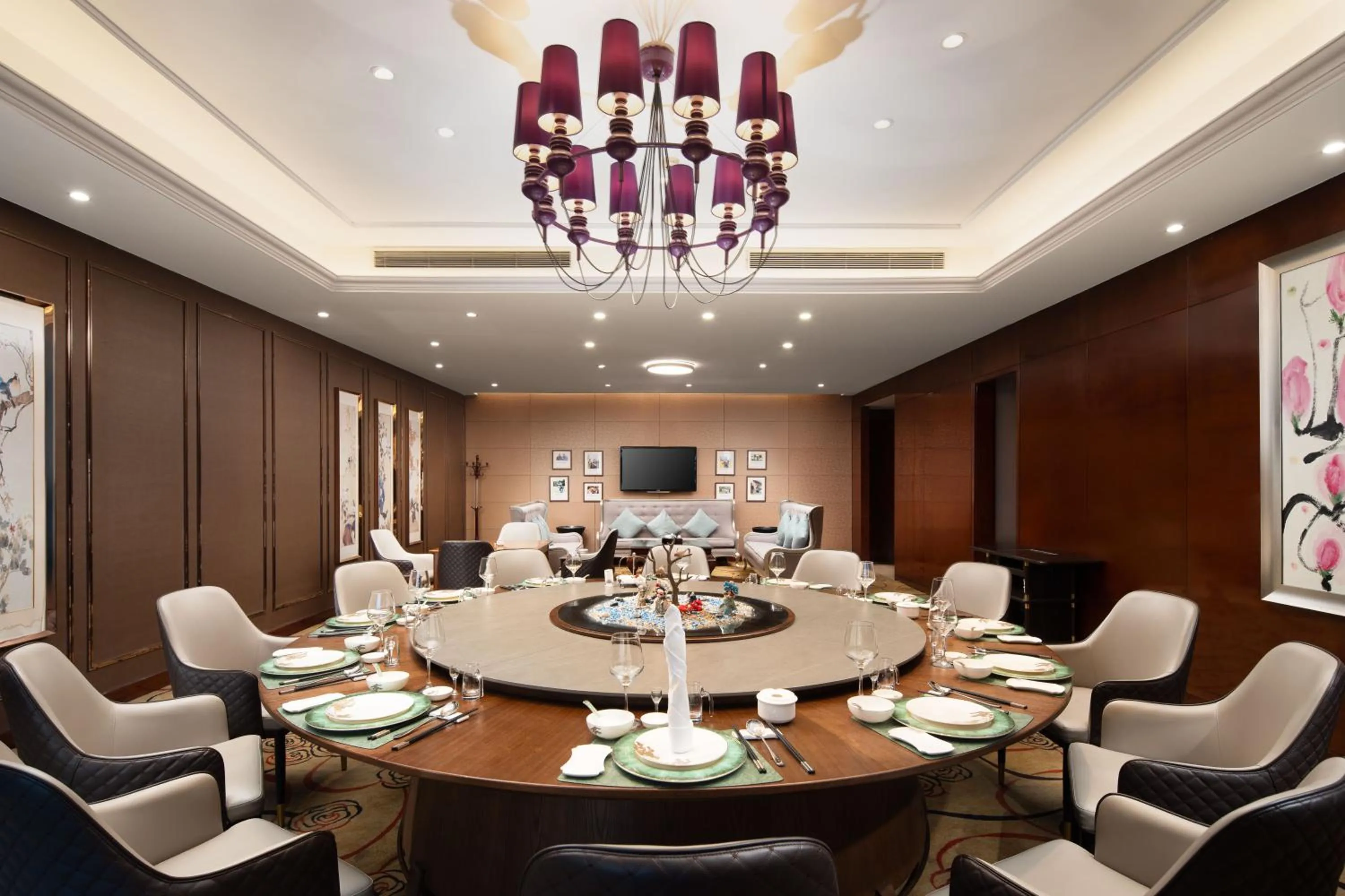 Restaurant/places to eat in Crowne Plaza Zhenjiang by IHG