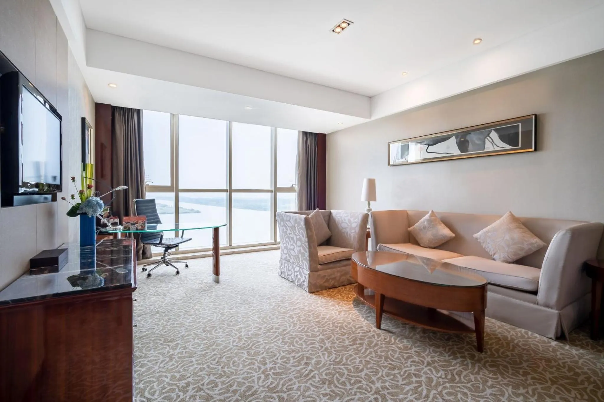Photo of the whole room in Crowne Plaza Zhenjiang by IHG