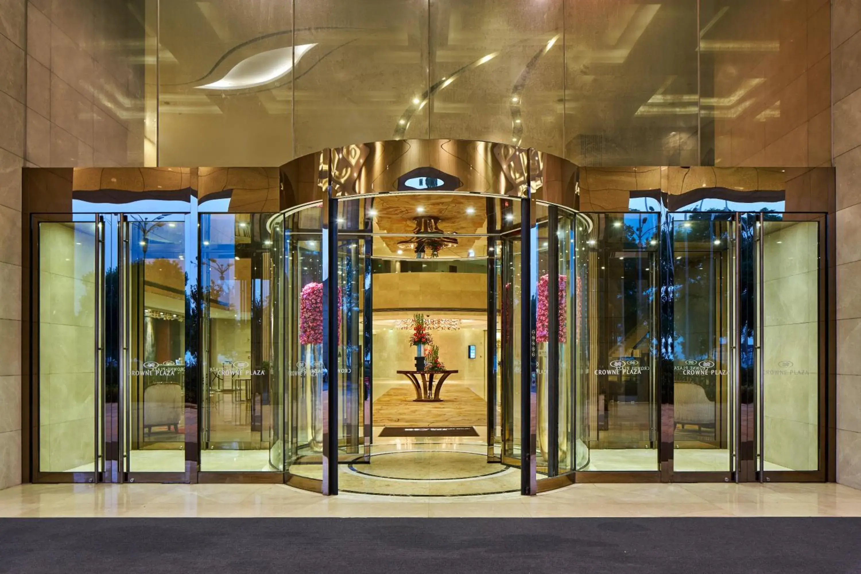 Property building in Crowne Plaza Zhenjiang by IHG Property building in Crowne Plaza Zhenjiang by IHG