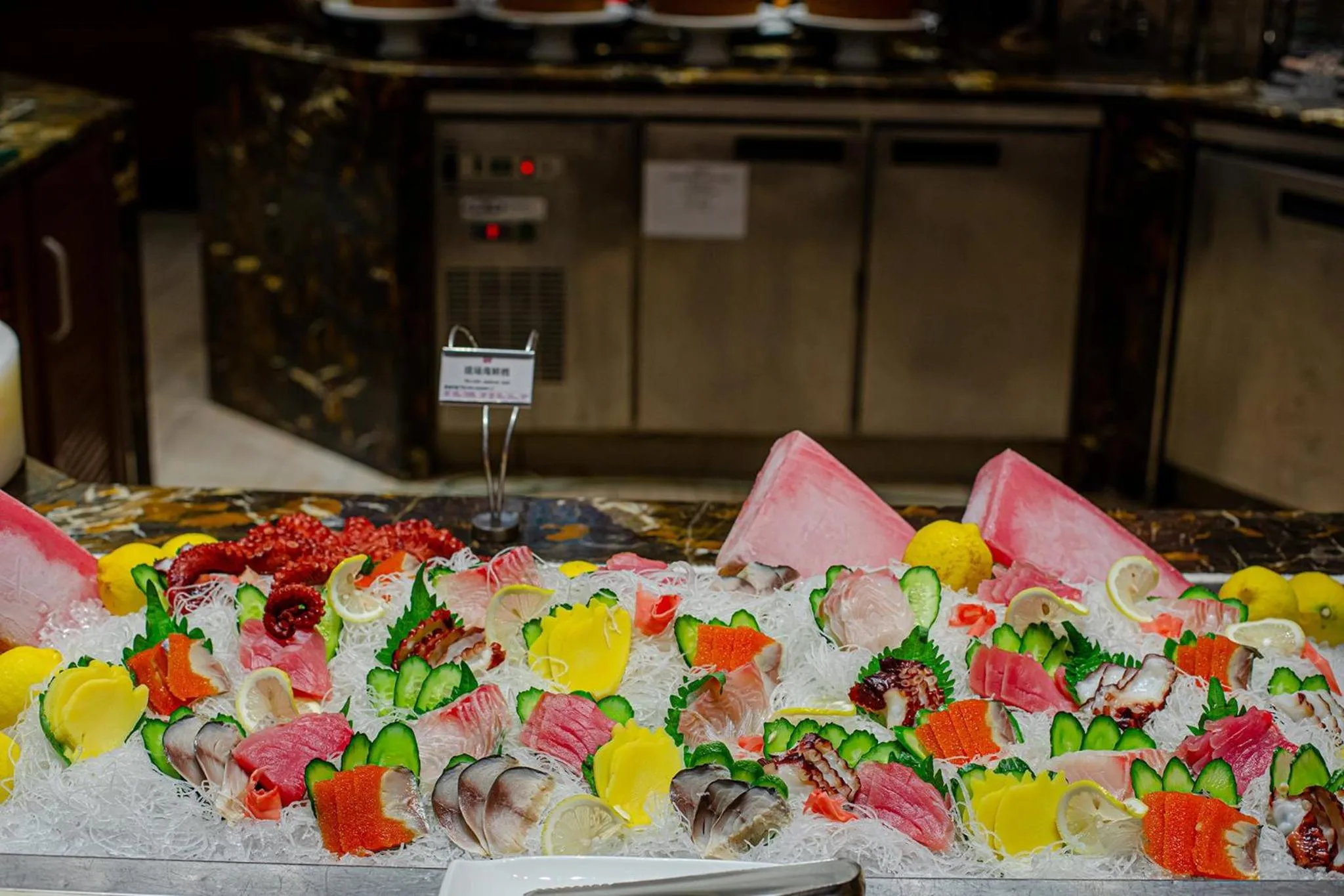 Restaurant/places to eat in Crowne Plaza Zhenjiang by IHG