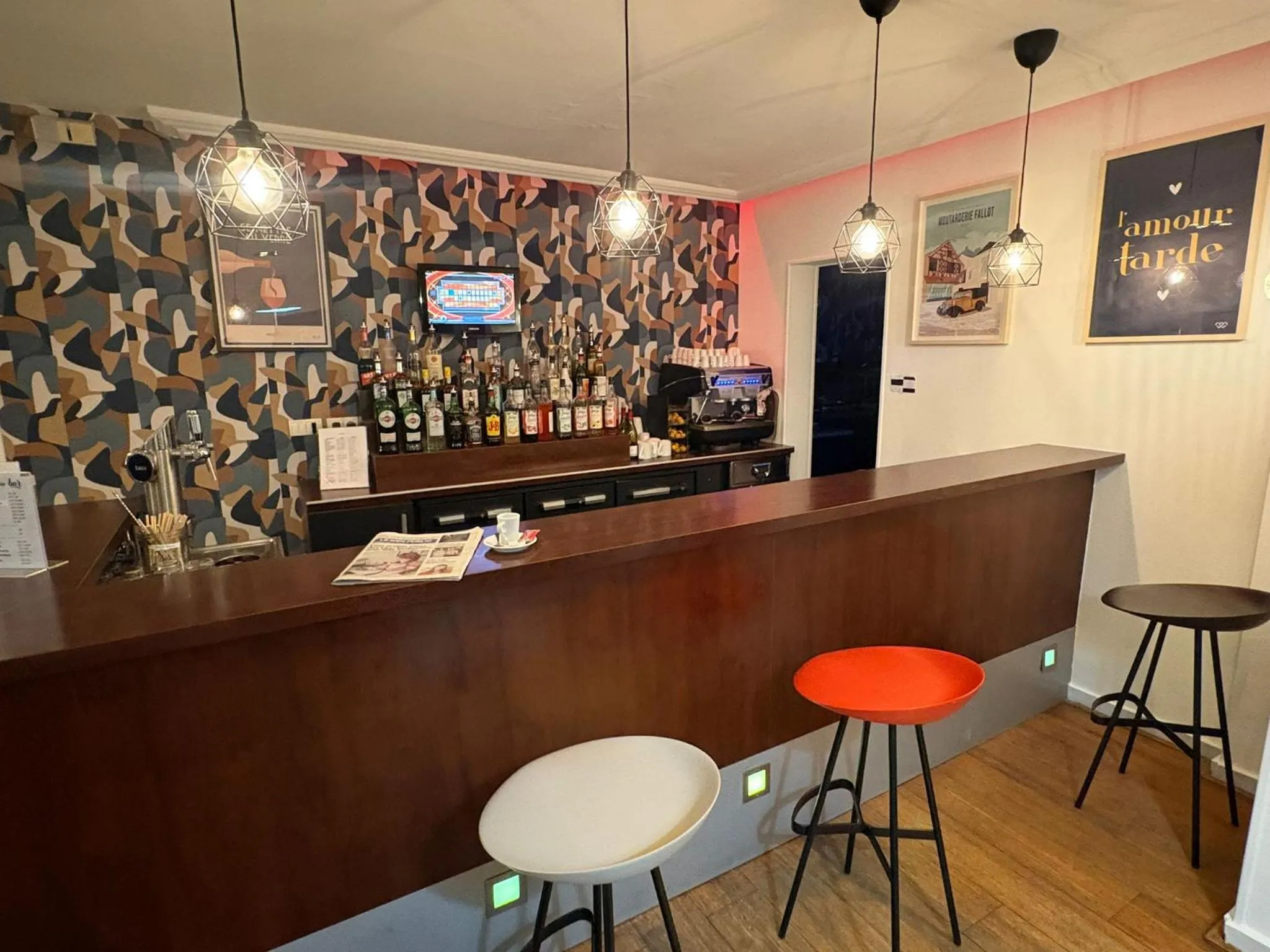 Property building in Kyriad Hotel Dijon Gare