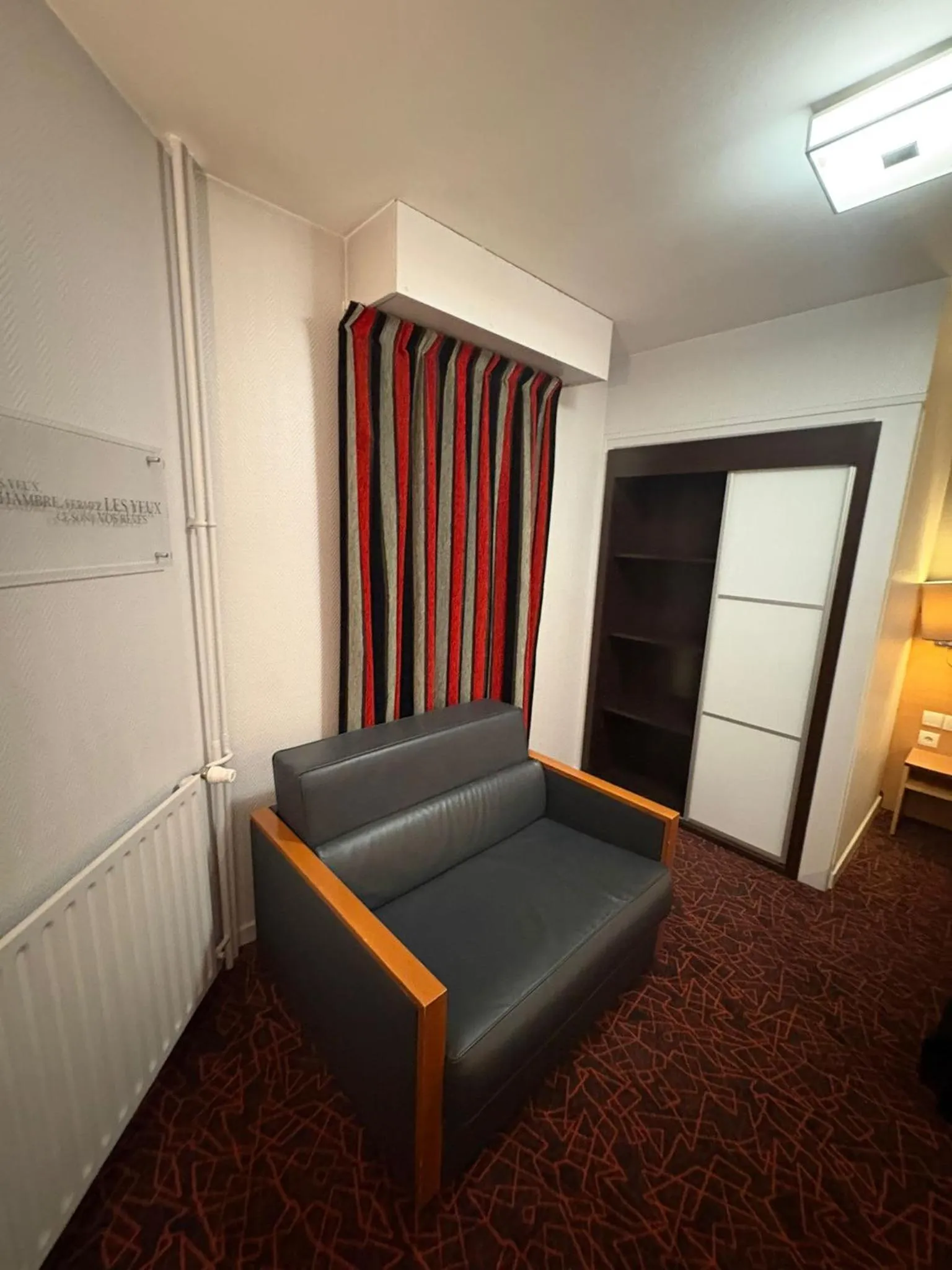 Bed in Kyriad Hotel Dijon Gare