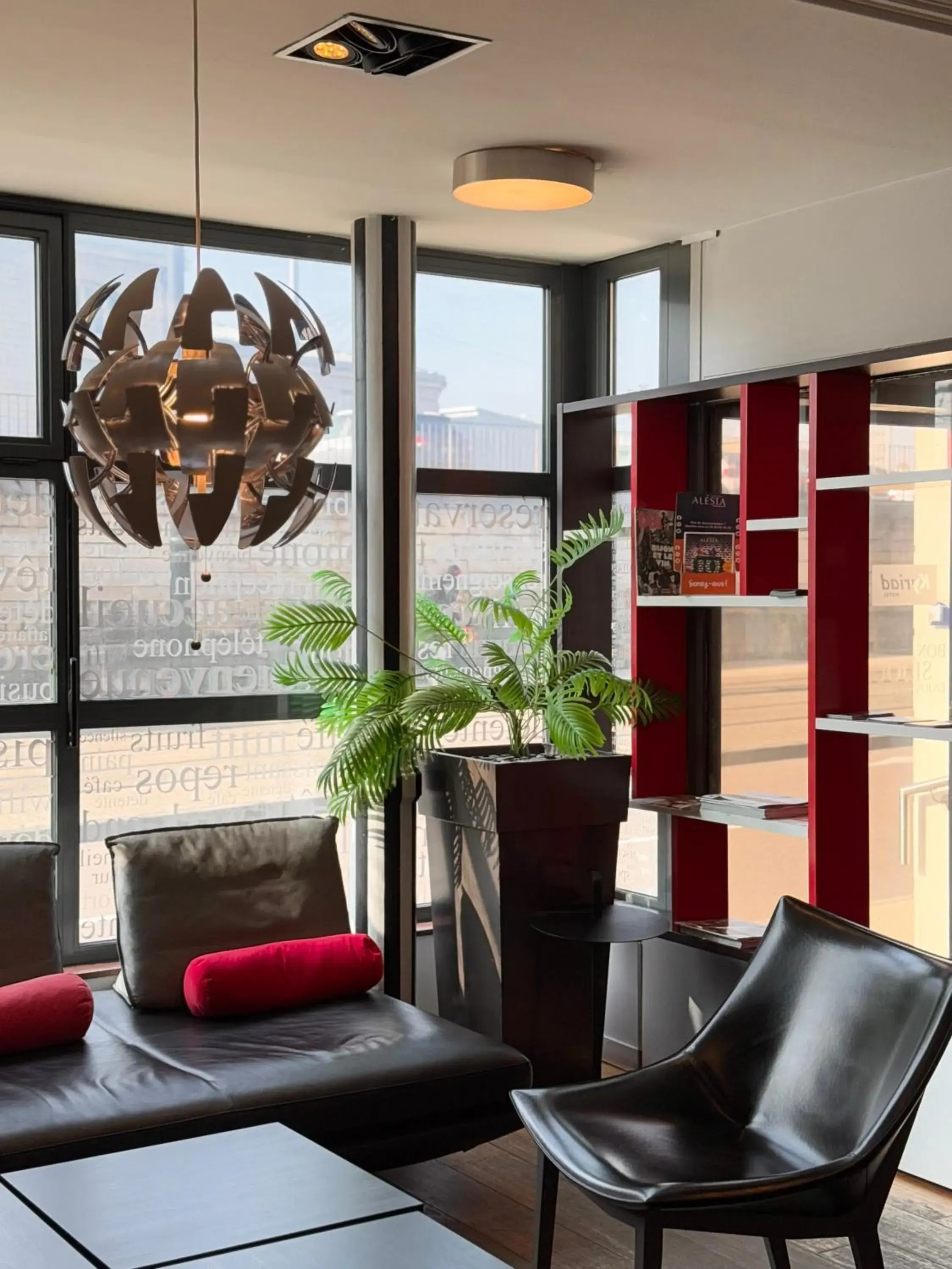 Living room in Kyriad Hotel Dijon Gare Living room in Kyriad Hotel Dijon Gare