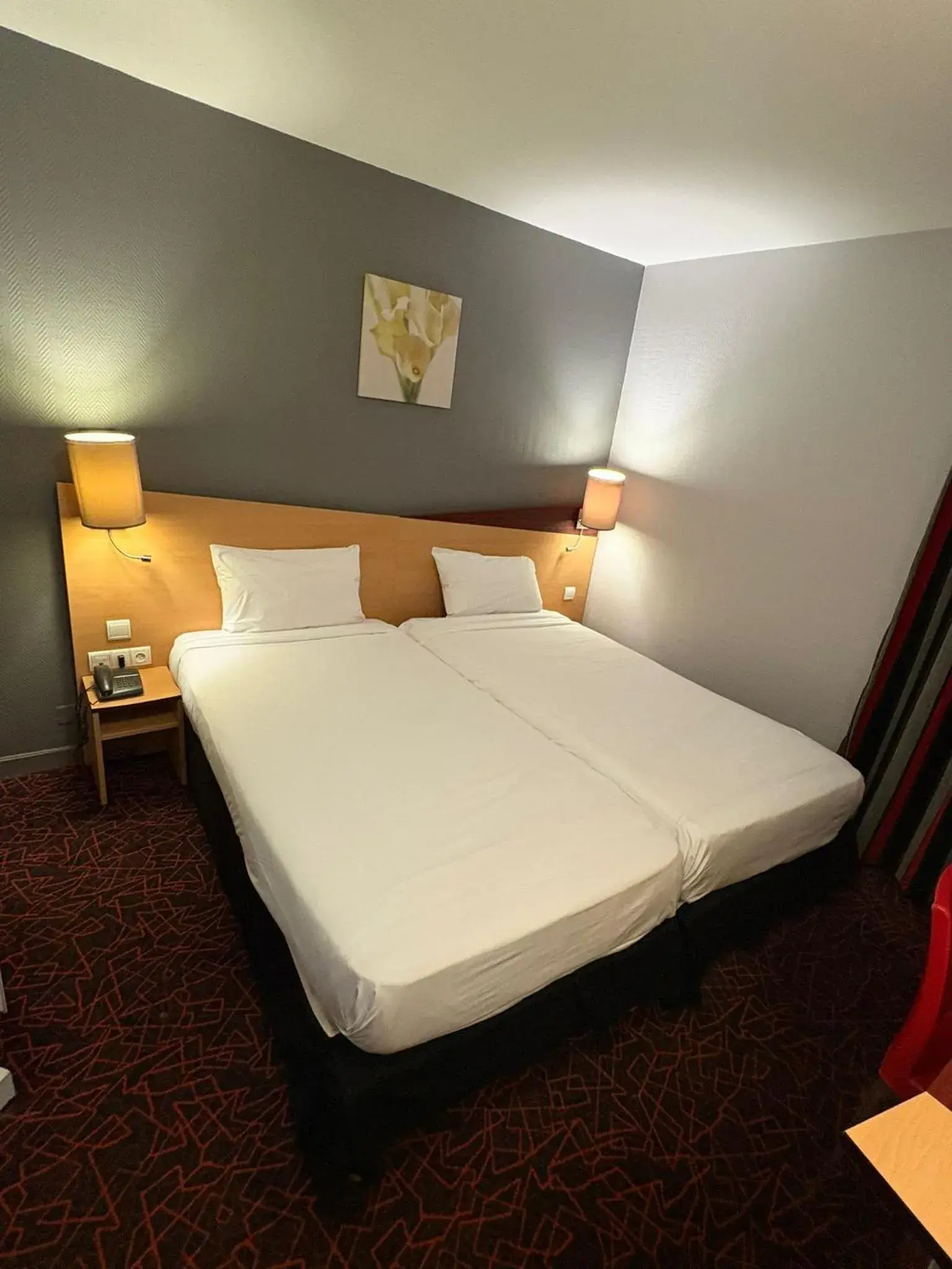 Bedroom, Bed in Kyriad Hotel Dijon Gare Bedroom, Bed in Kyriad Hotel Dijon Gare