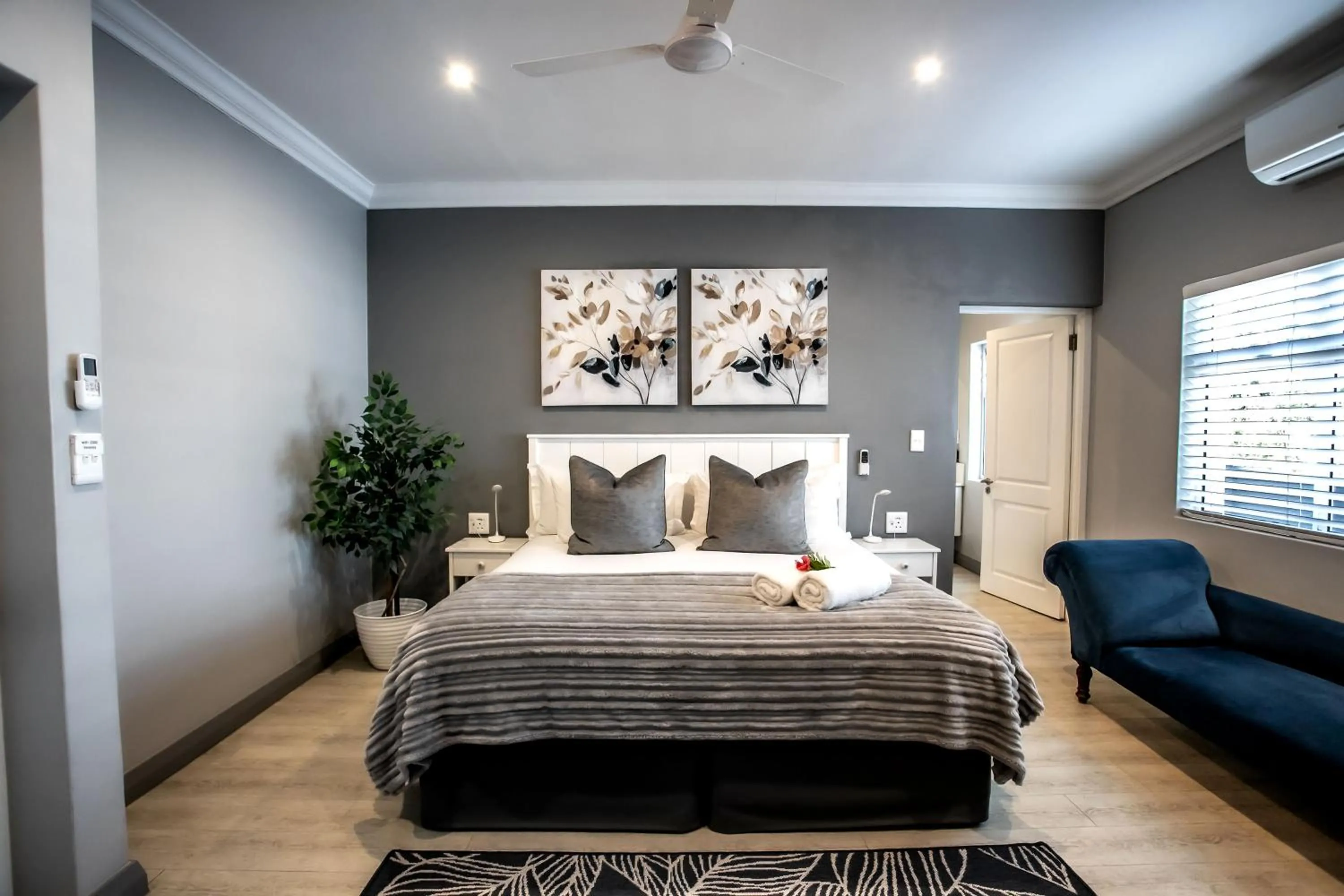 Bed in Whale Coast Ocean Villa