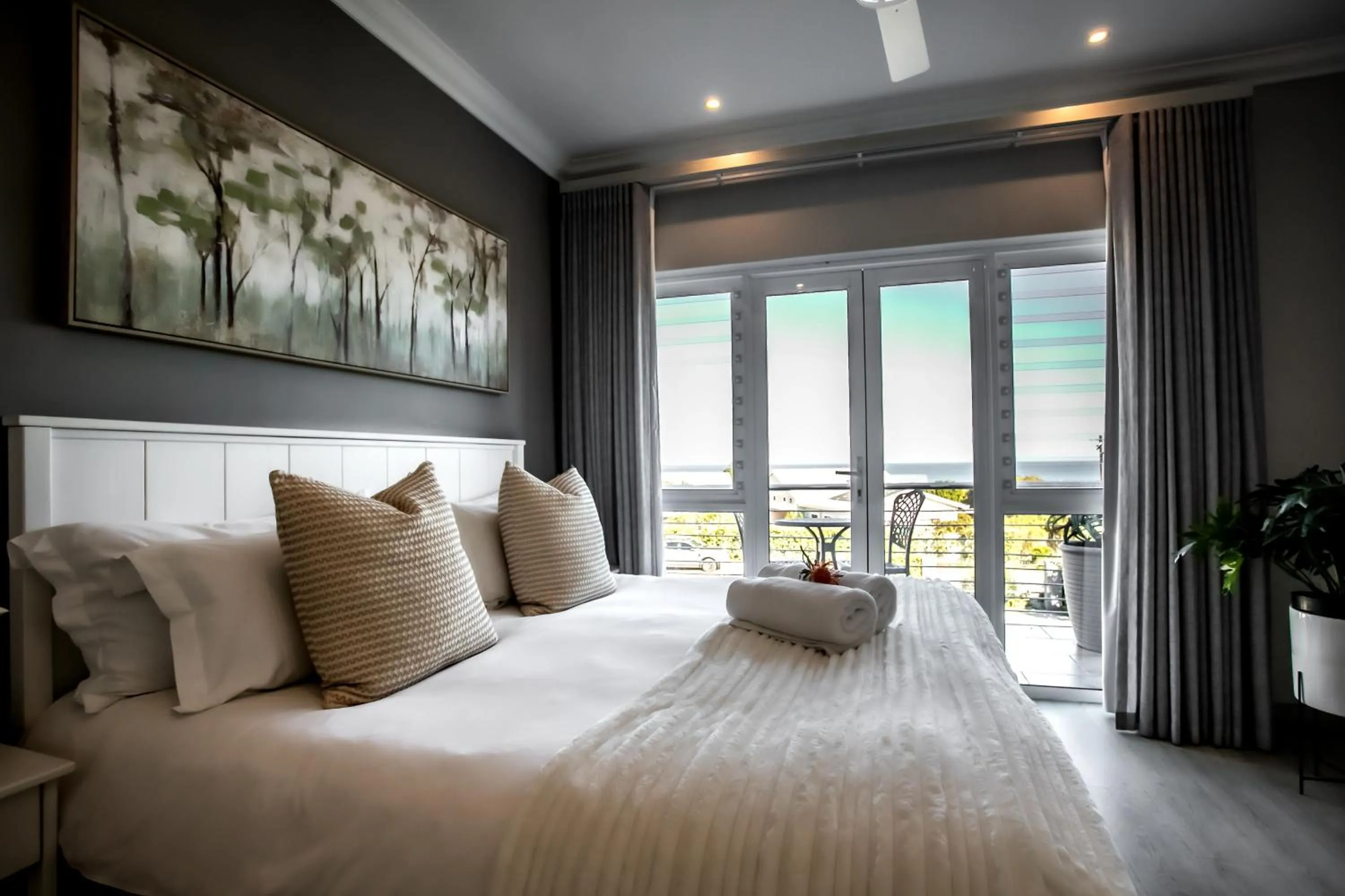 Bed in Whale Coast Ocean Villa
