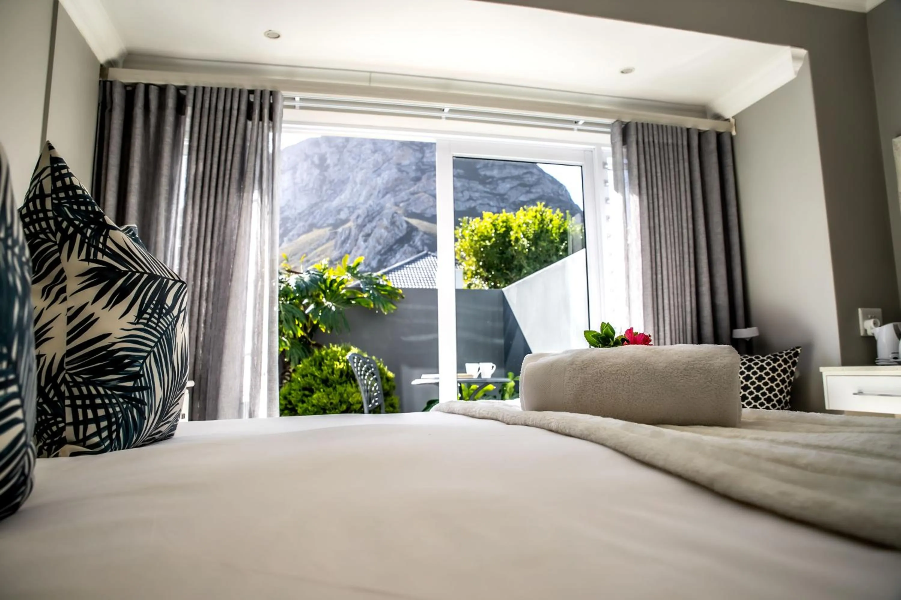 Bed in Whale Coast Ocean Villa