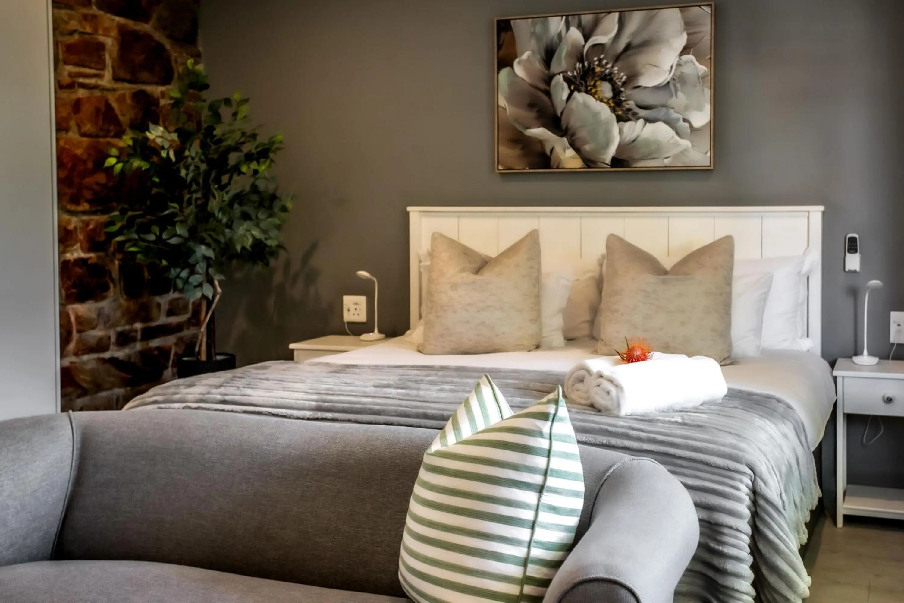 Bed in Whale Coast Ocean Villa