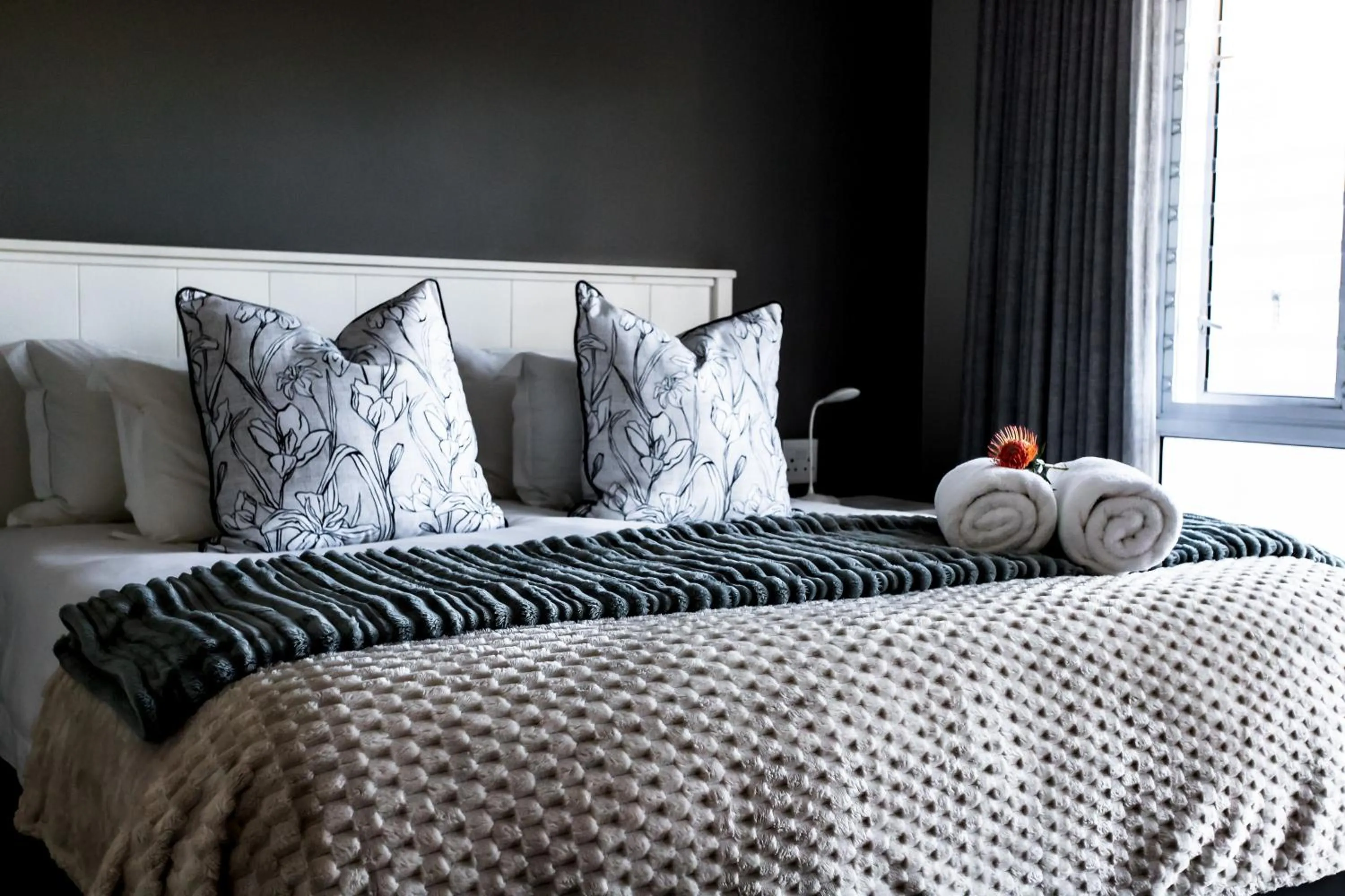 Bed in Whale Coast Ocean Villa