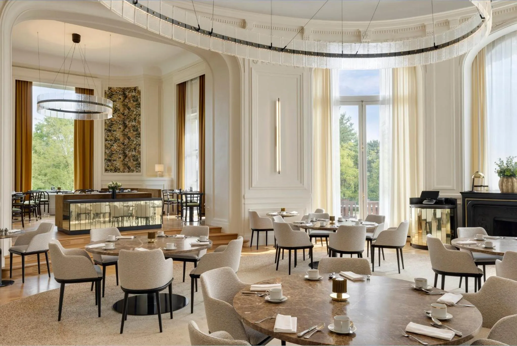 Restaurant/places to eat in InterContinental Hotels Chantilly Chateau Mont Royal by IHG