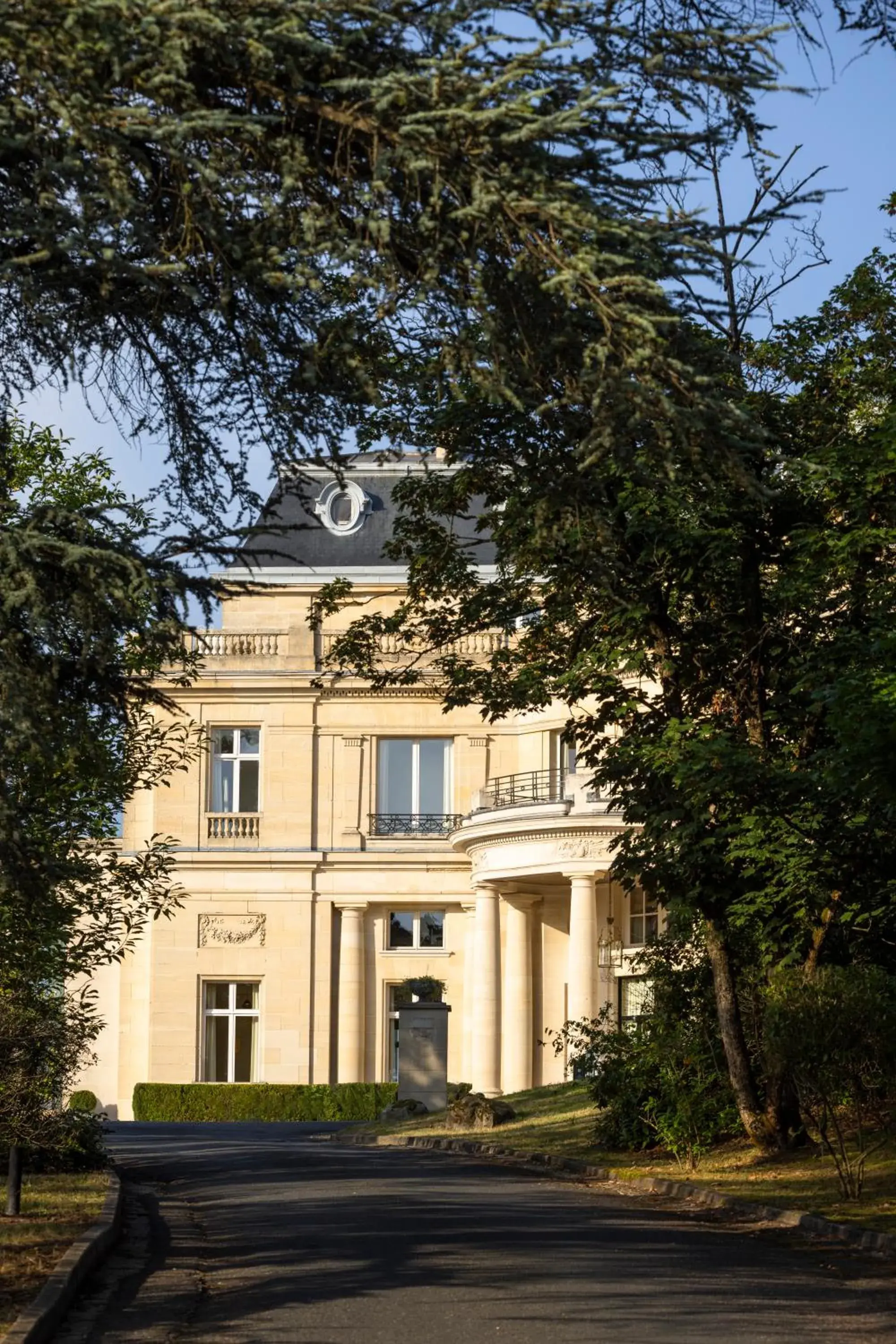 Property building in InterContinental Hotels Chantilly Chateau Mont Royal by IHG Property building in InterContinental Hotels Chantilly Chateau Mont Royal by IHG