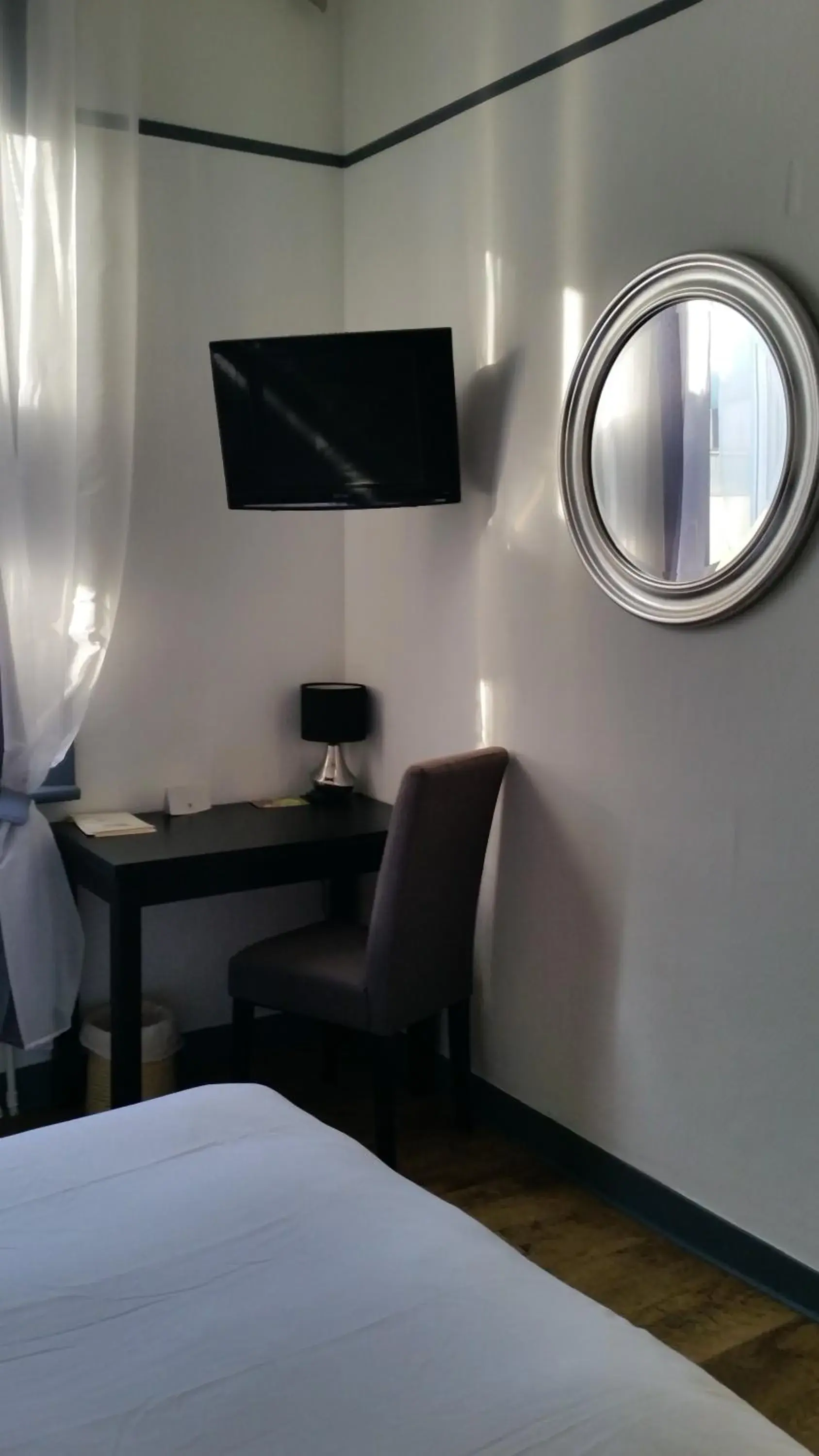 Bedroom, Bed in Logis Hôtel & Restaurant "Au Gré du Vent" Bedroom, Bed in Logis Hôtel & Restaurant "Au Gré du Vent"