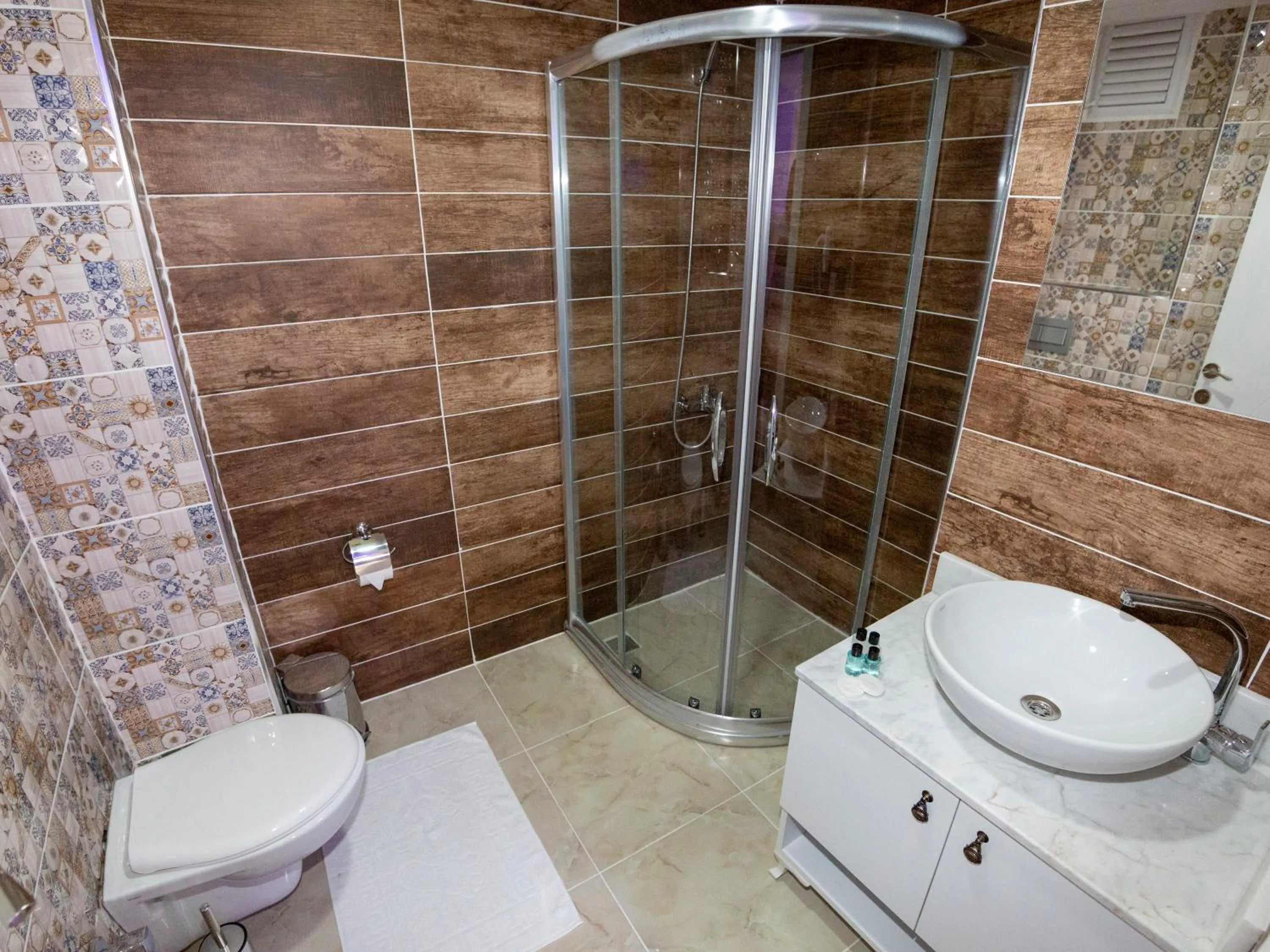 Bathroom in Vander Valk İstanbul Hotel